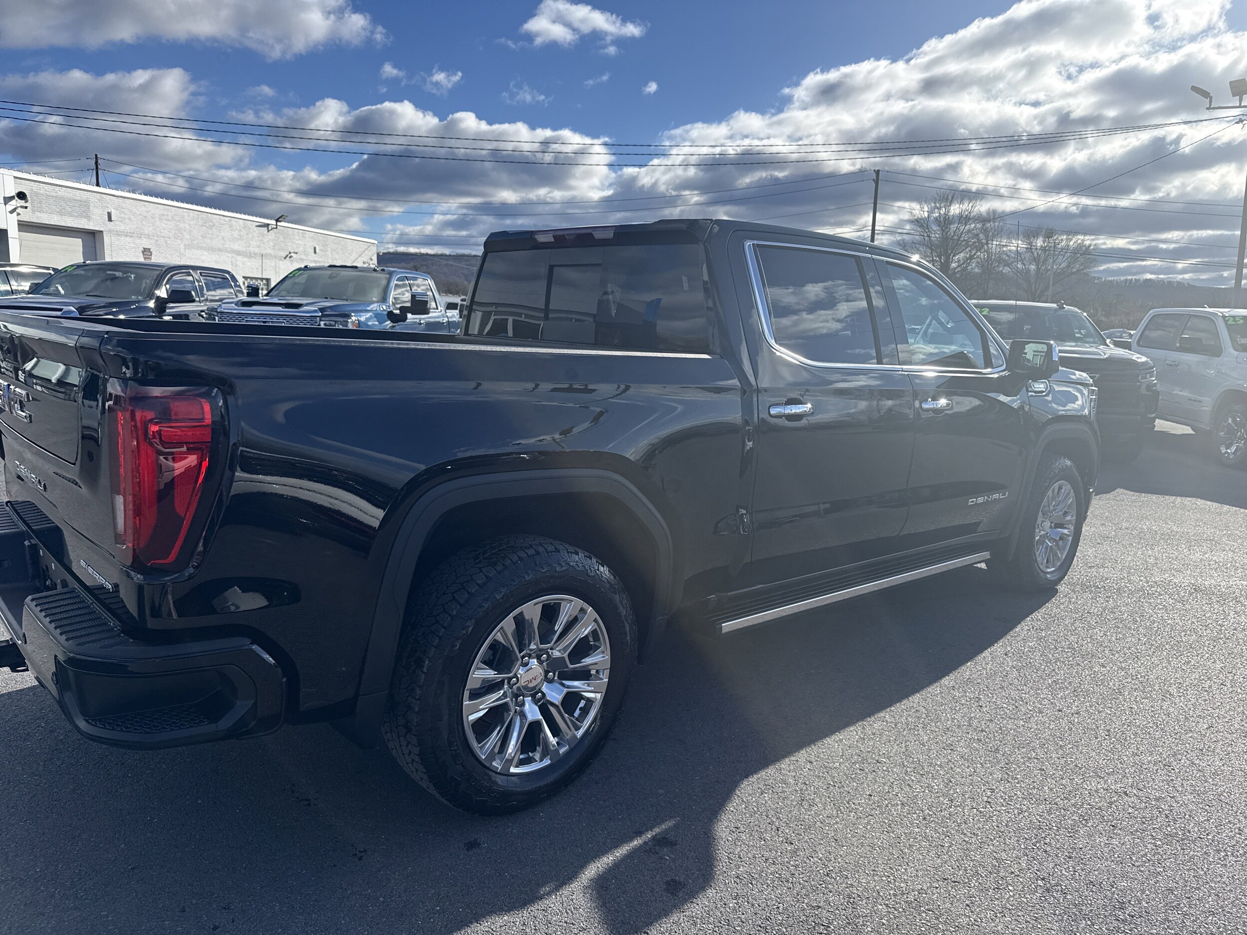 2026 Gmc Sierra 1500 Denali photo 3