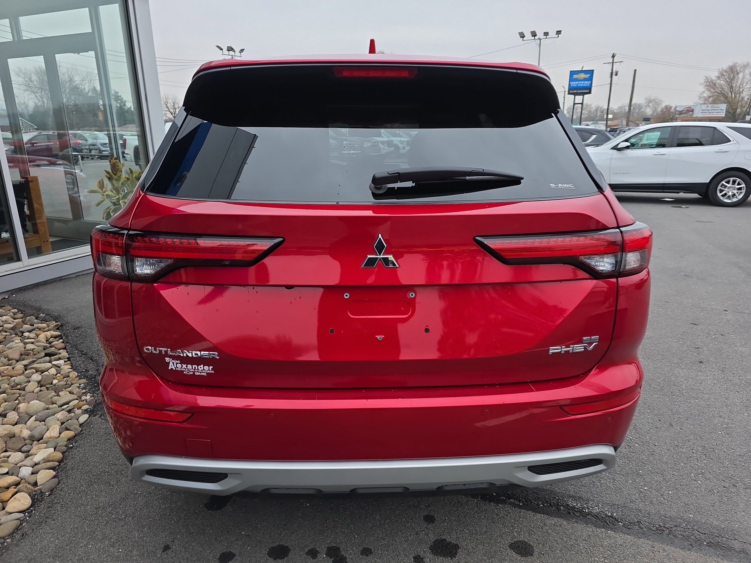 2023 Mitsubishi Outlander PHEV photo 4