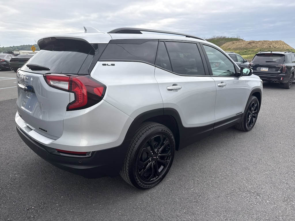 Used 2022 GMC Terrain SLE SUV