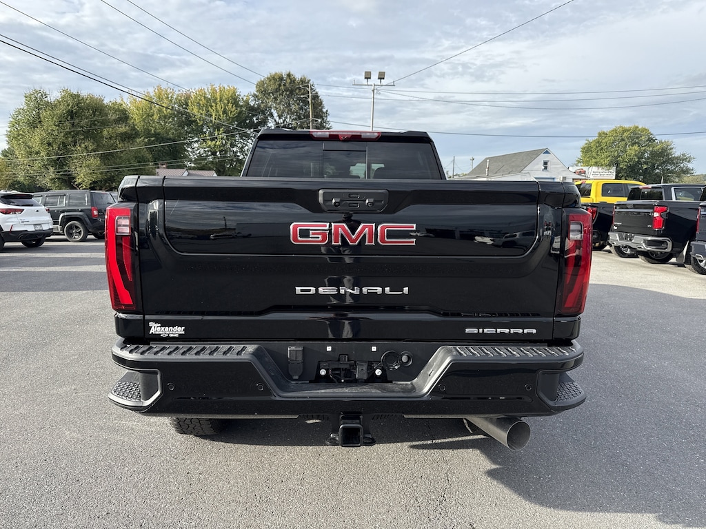 New 2026 GMC Sierra 2500 HD Denali Truck Crew Cab
