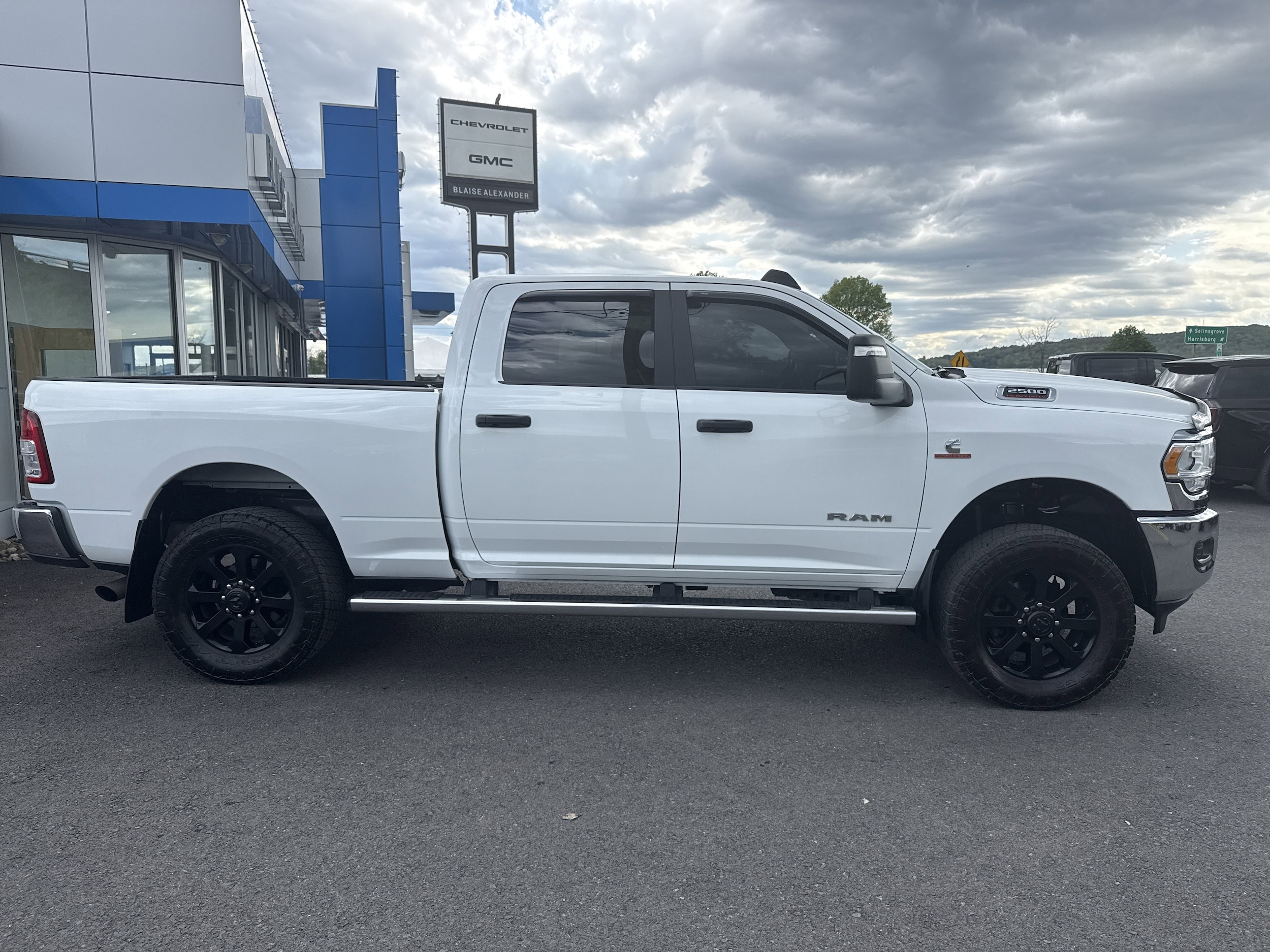 3C6UR5DLXPG611174