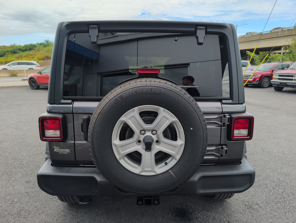 Used 2022 Jeep Wrangler Unlimited Sport SUV