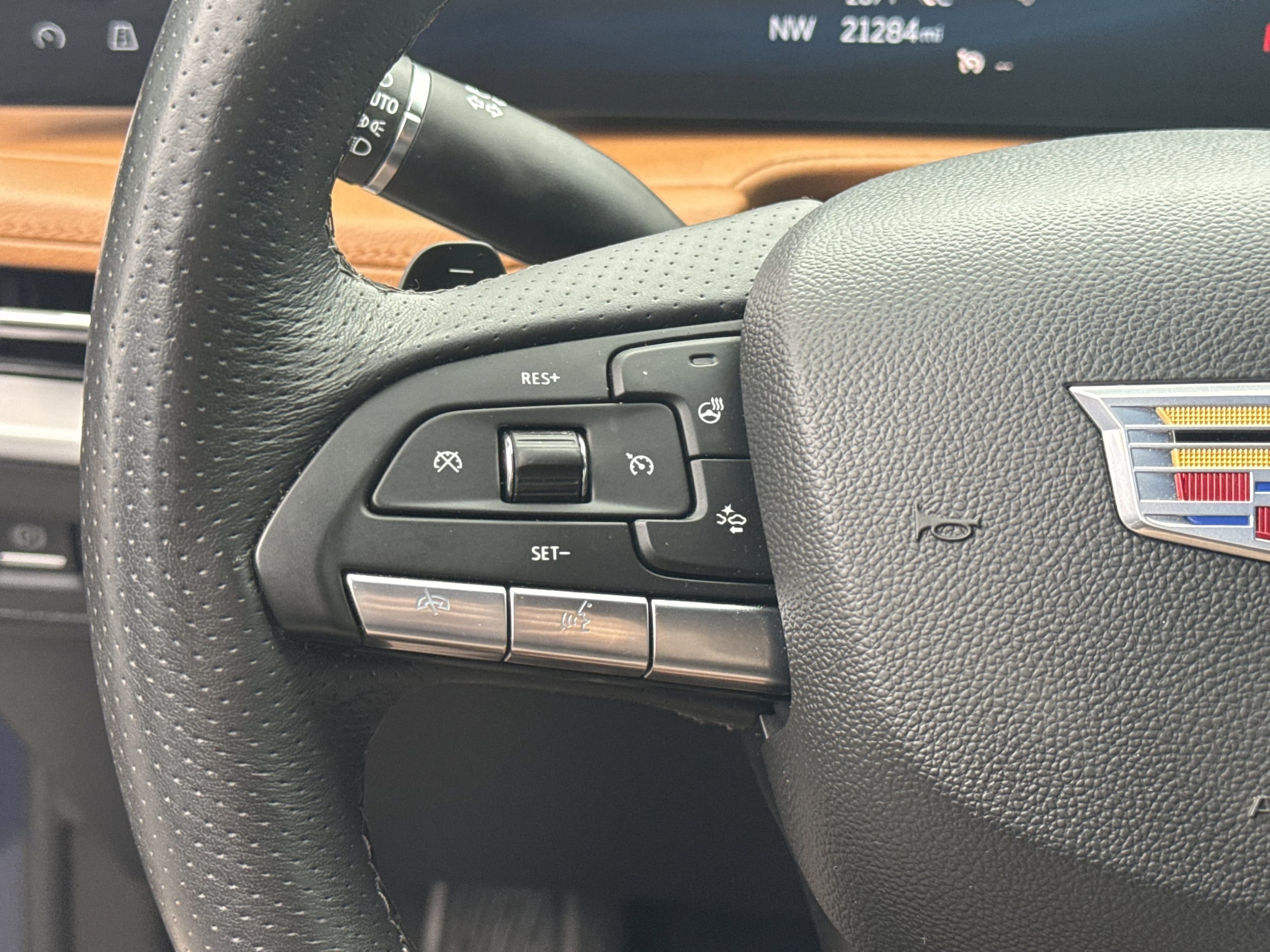 2024 Cadillac XT4 Sport - Photo 19