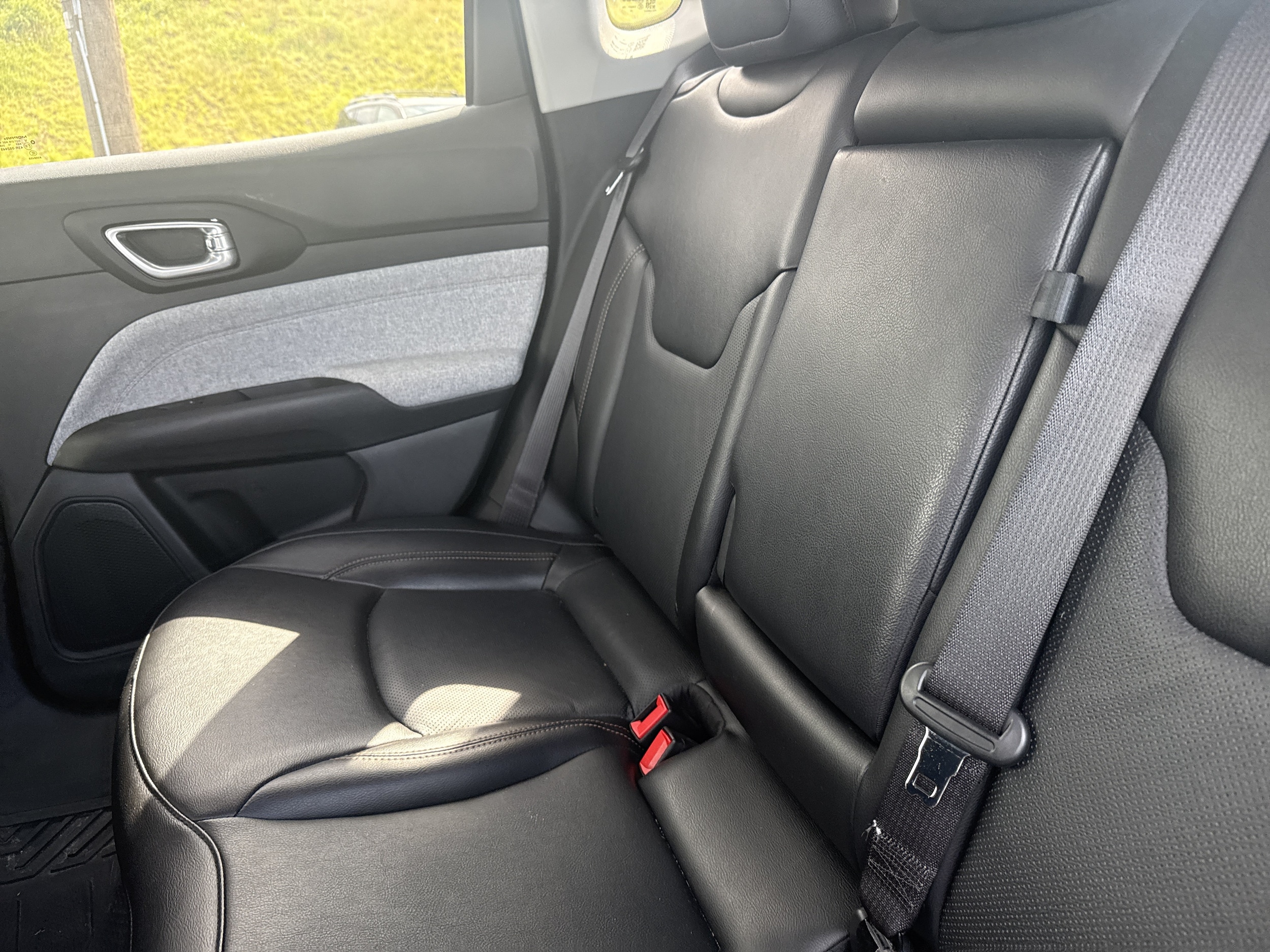 2022 Jeep Compass Latitude Lux - Photo 12