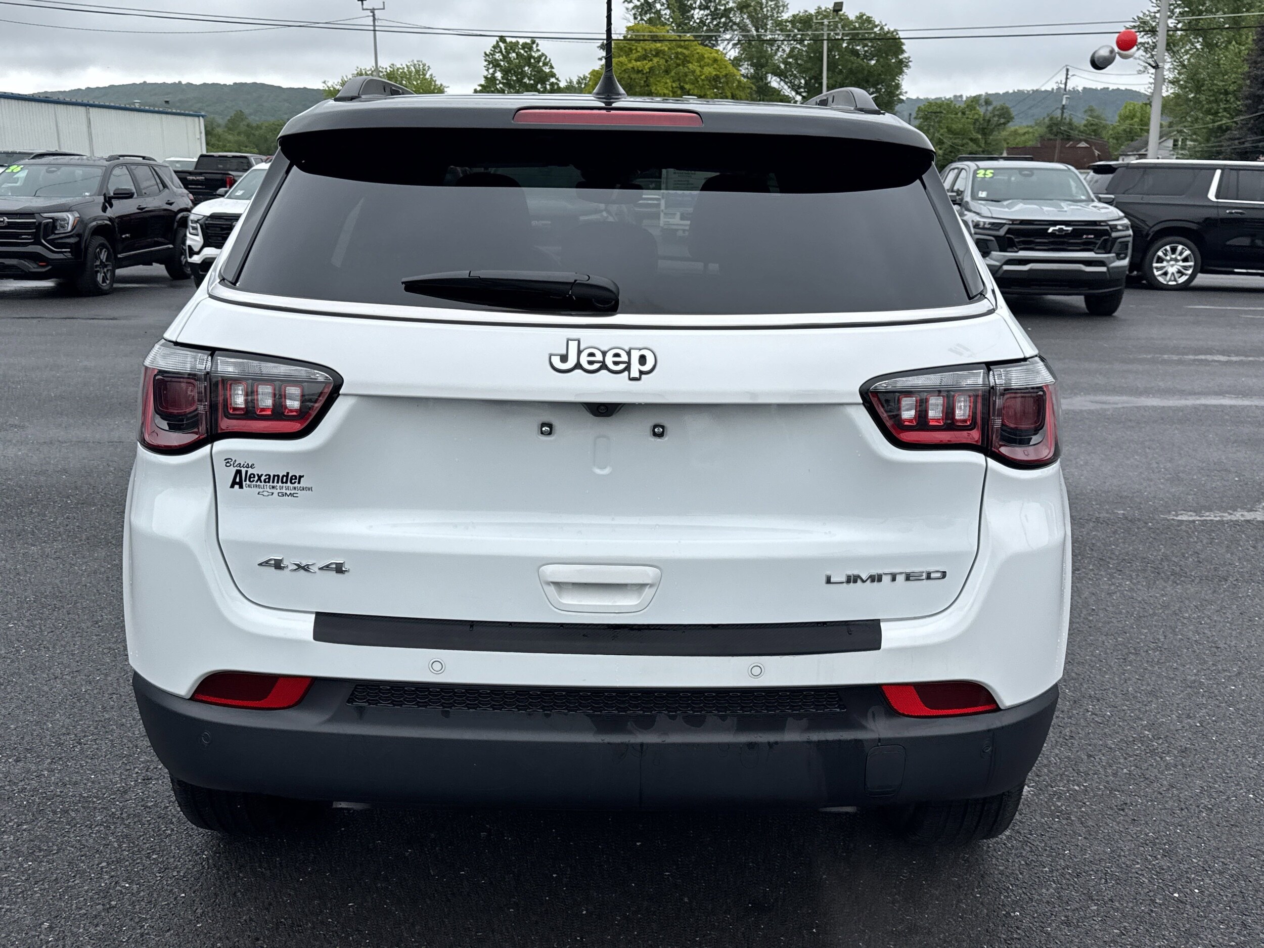 2025 Jeep Compass Limited photo 2