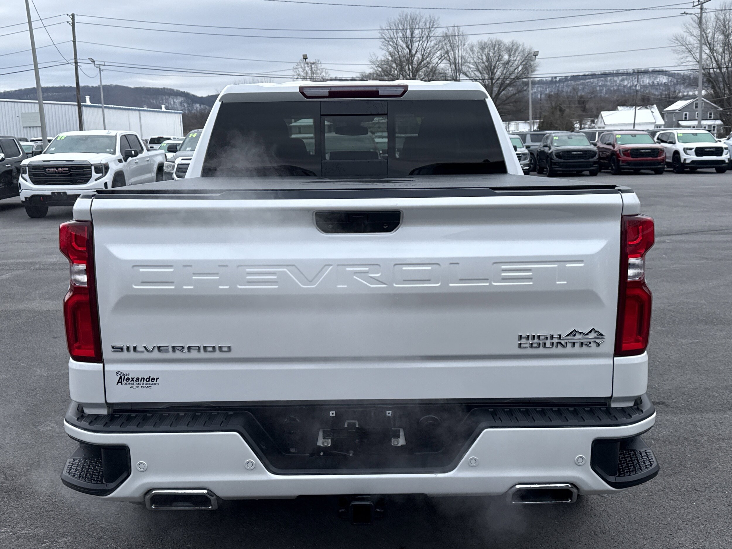 2020 Chevrolet Silverado 1500 High Country photo 4