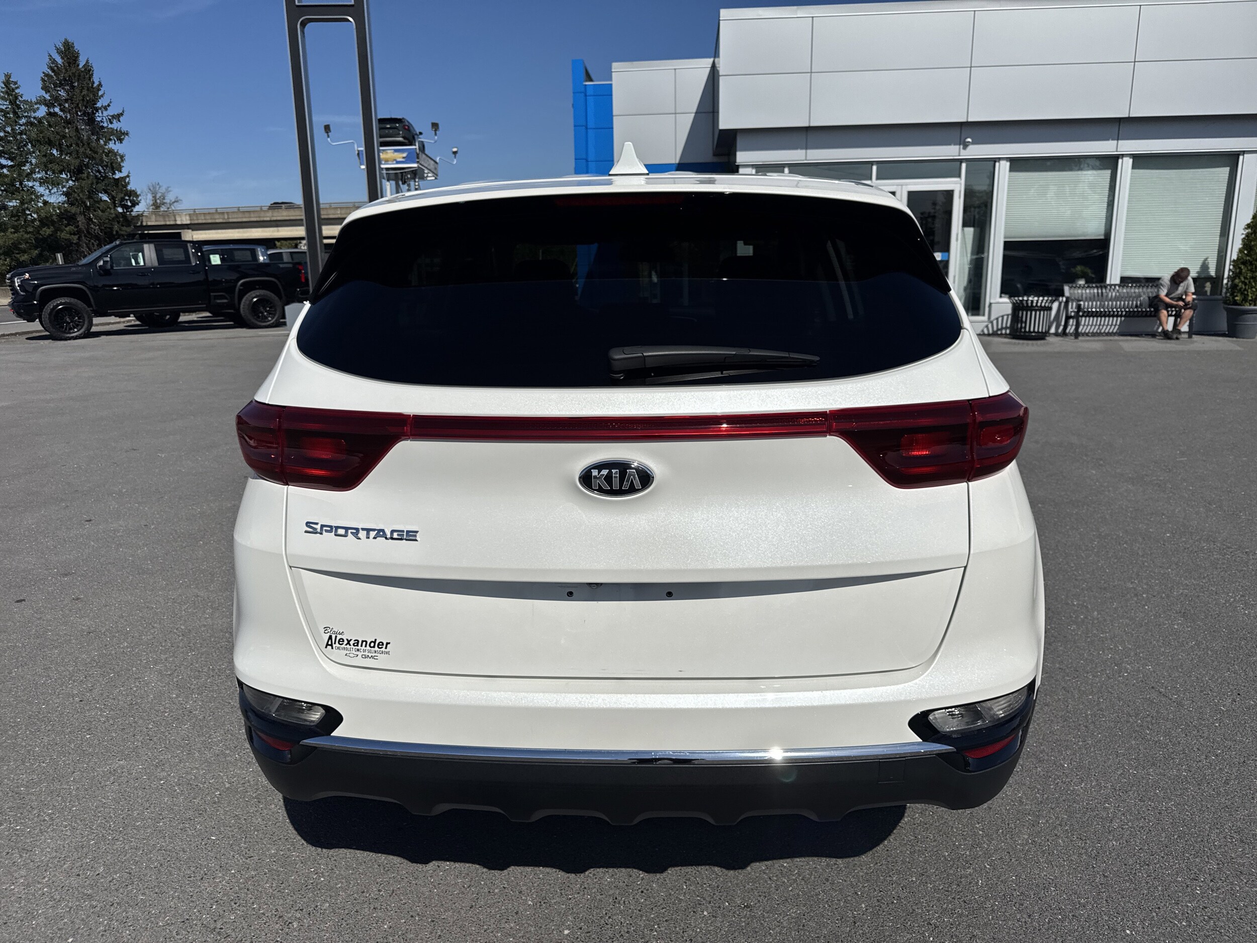 2022 Kia Sportage LX photo 2