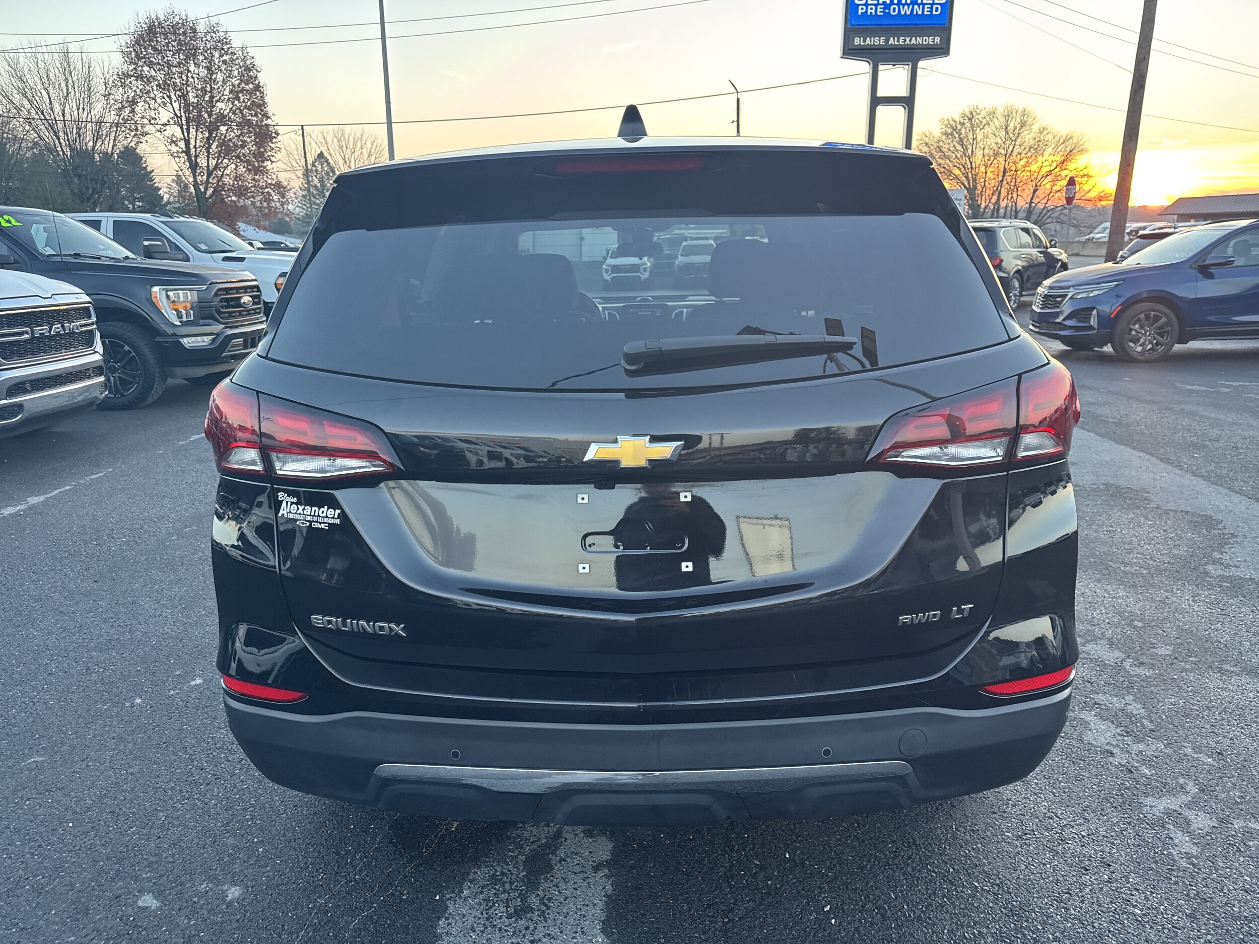 2024 Chevrolet Equinox LT photo 4