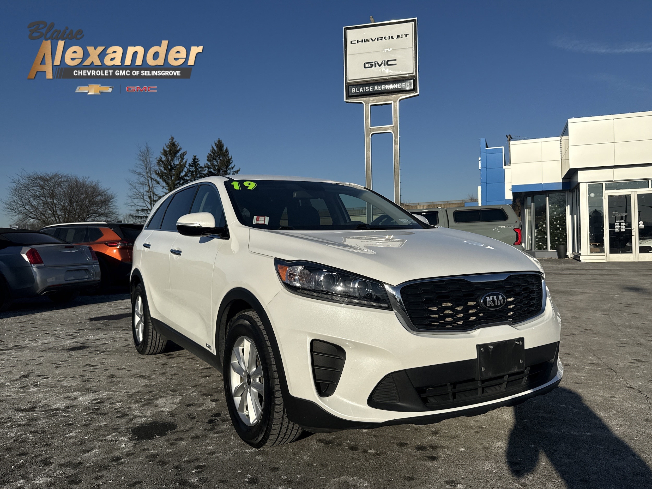 2019 Kia Sorento LX's photo