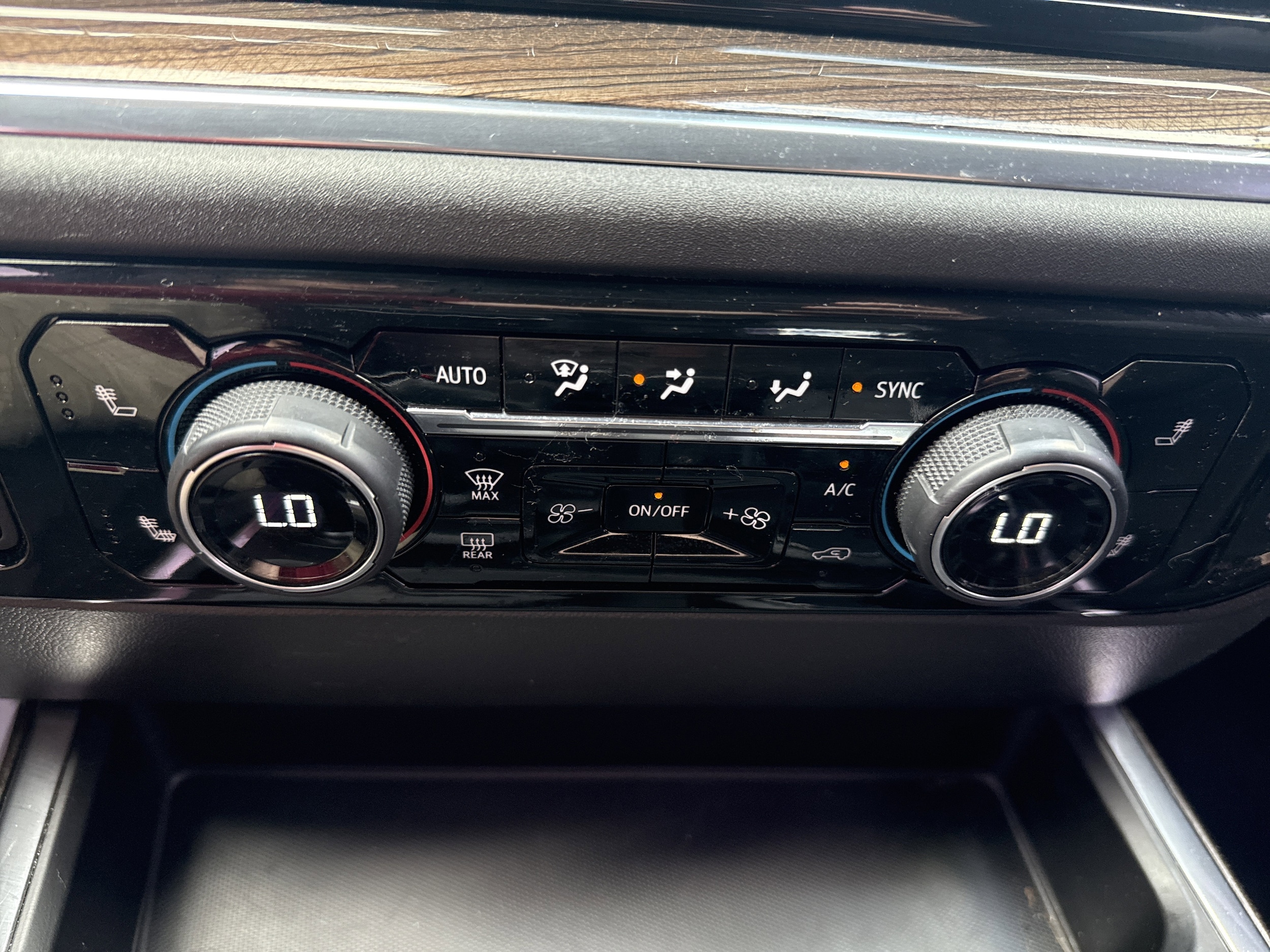 2024 Chevrolet Silverado 1500 LT Trail Boss - Photo 28
