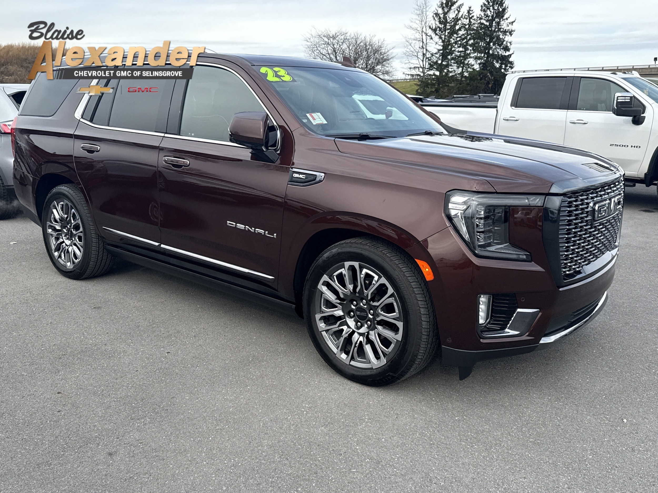 2023 GMC Yukon Denali Ultimate's photo