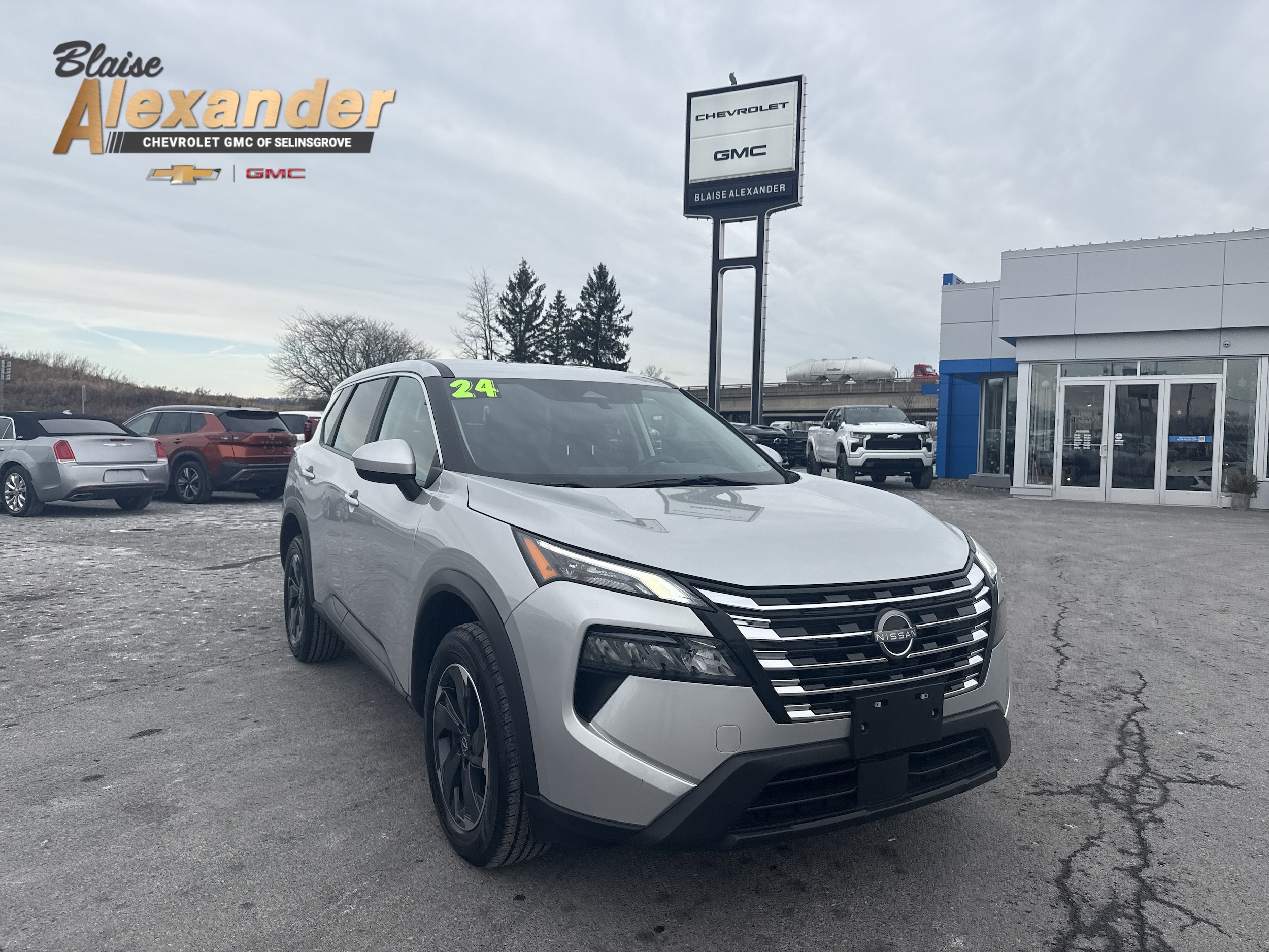 2024 Nissan Rogue SV