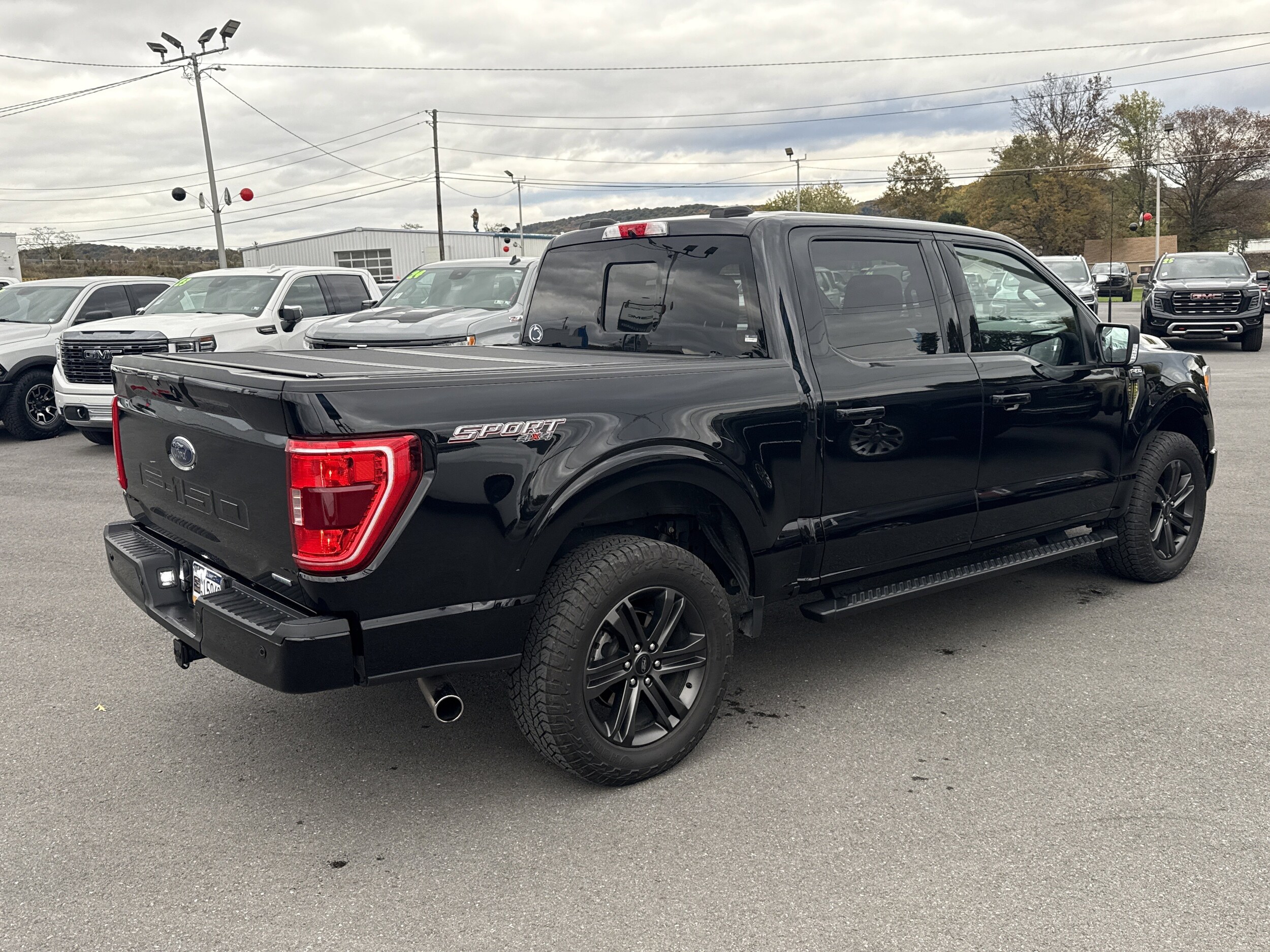 2022 Ford F-150 XLT photo 3