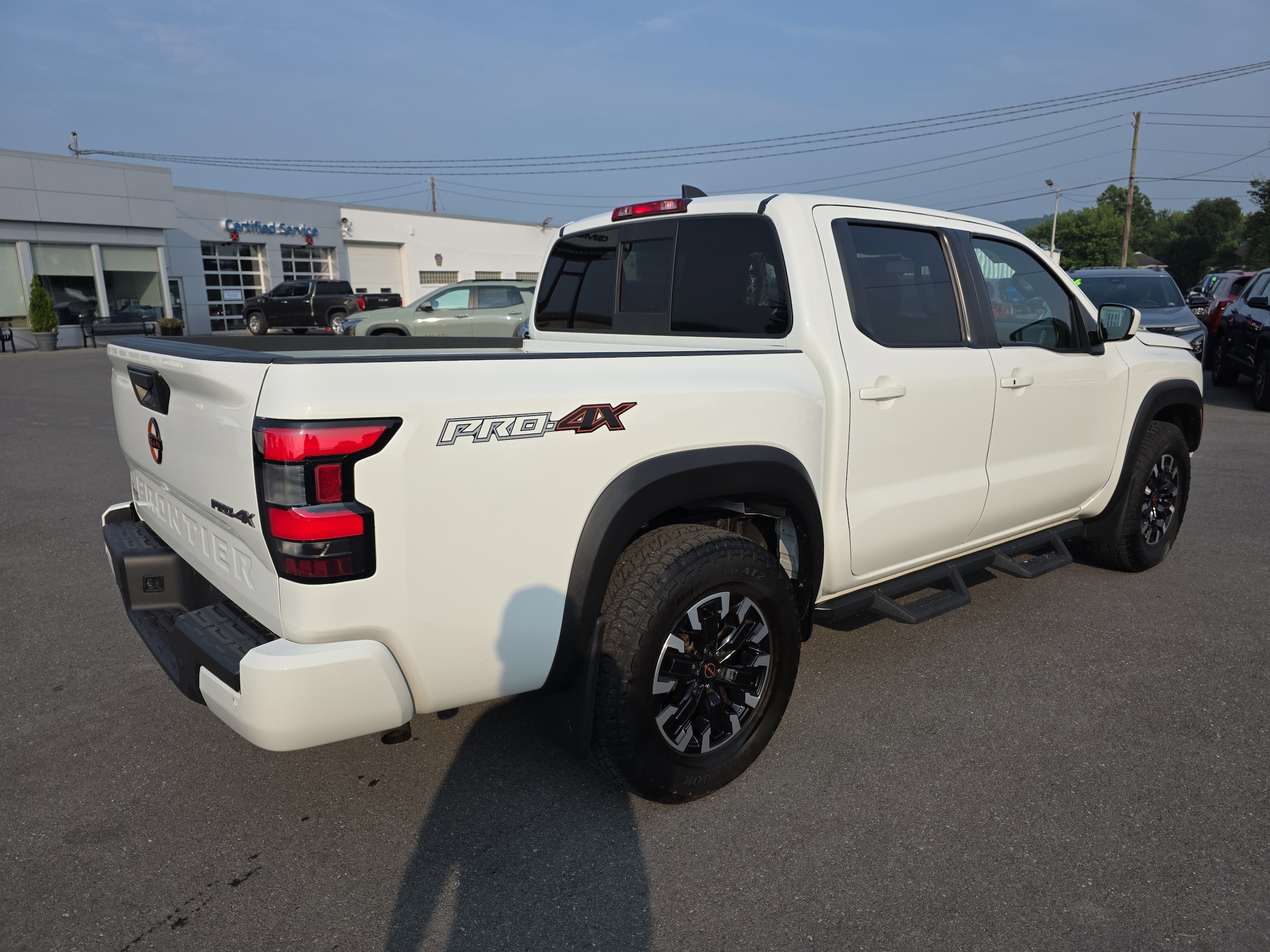 2022 Nissan Frontier PRO-4X photo 3