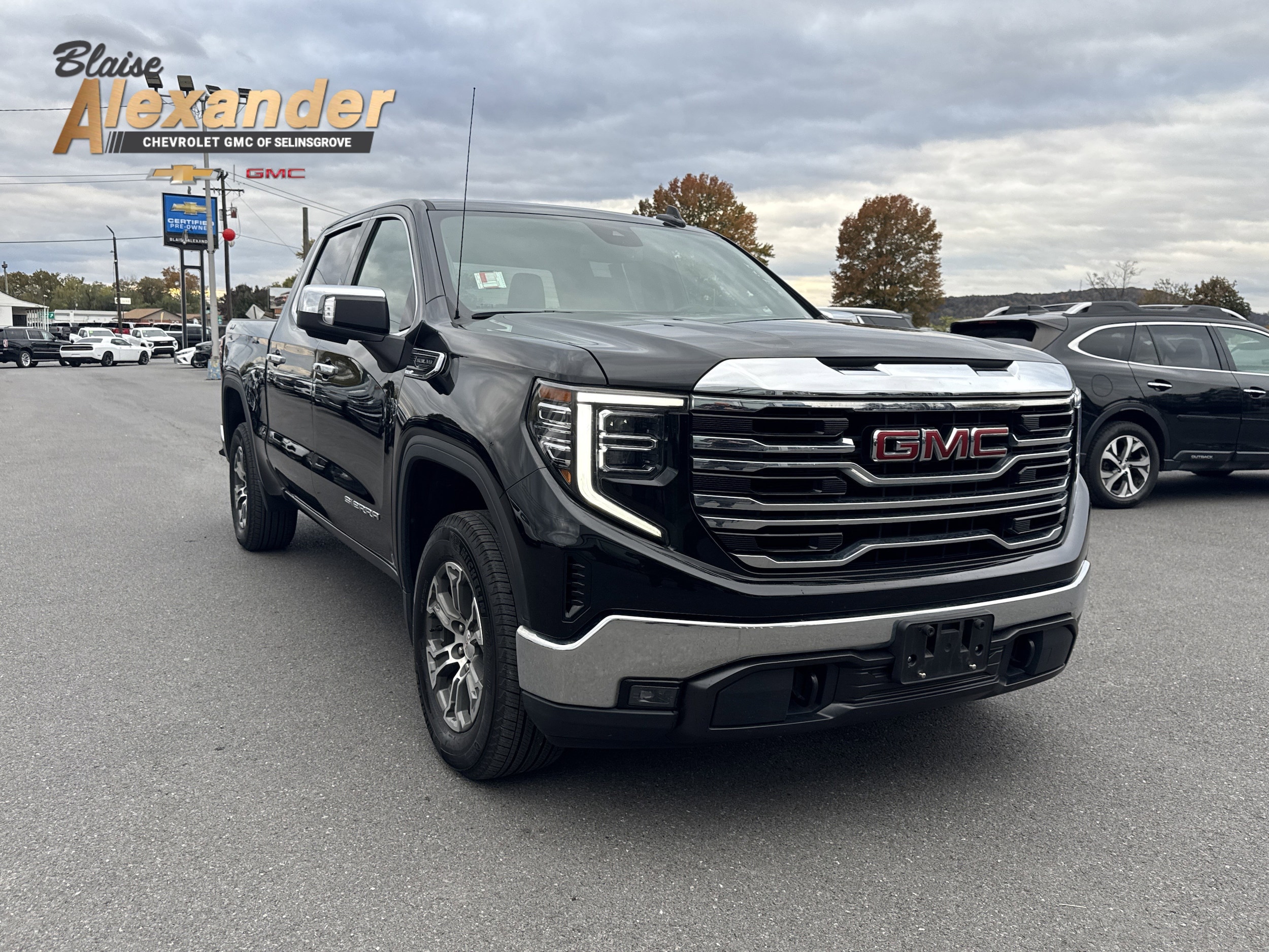2024 GMC Sierra 1500 SLT's photo