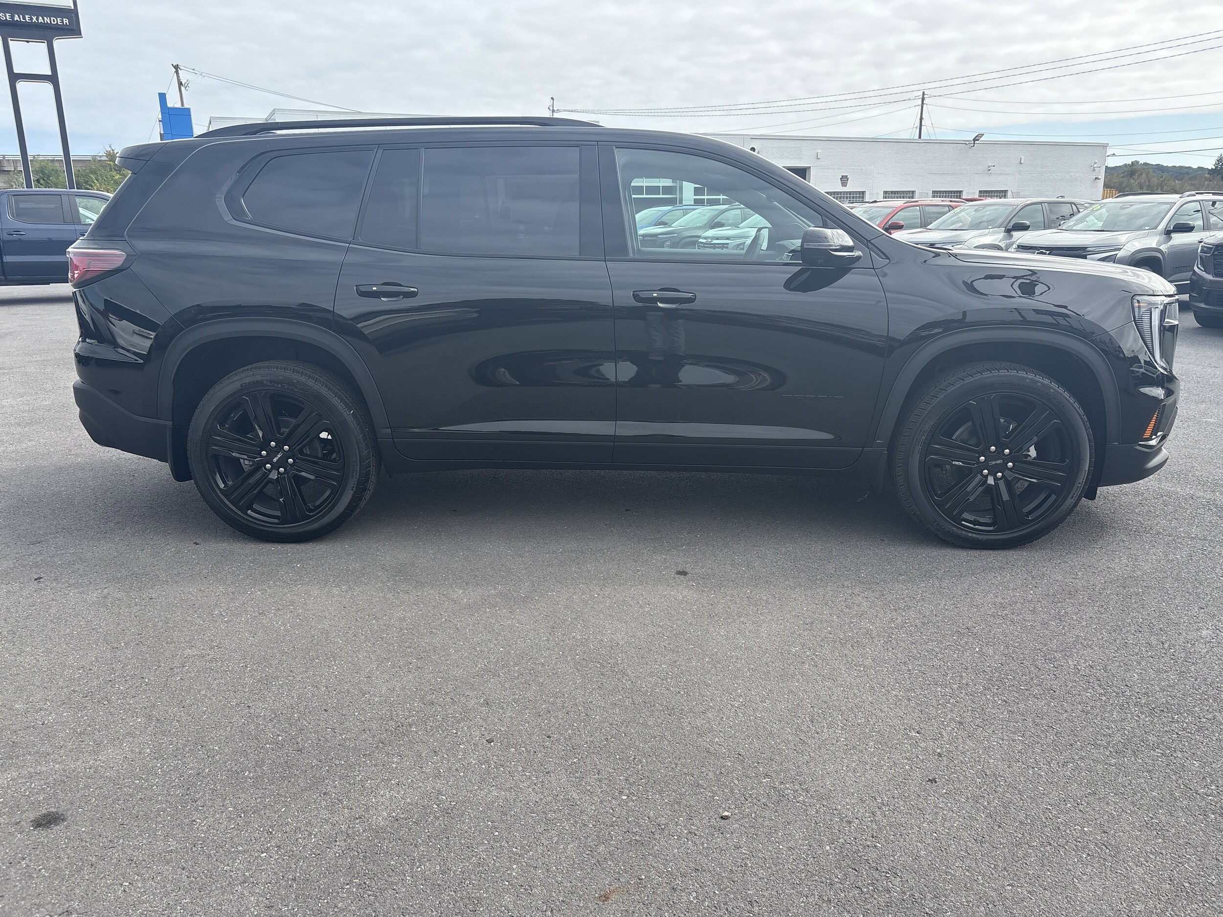 2026 Gmc Acadia Elevation photo 2