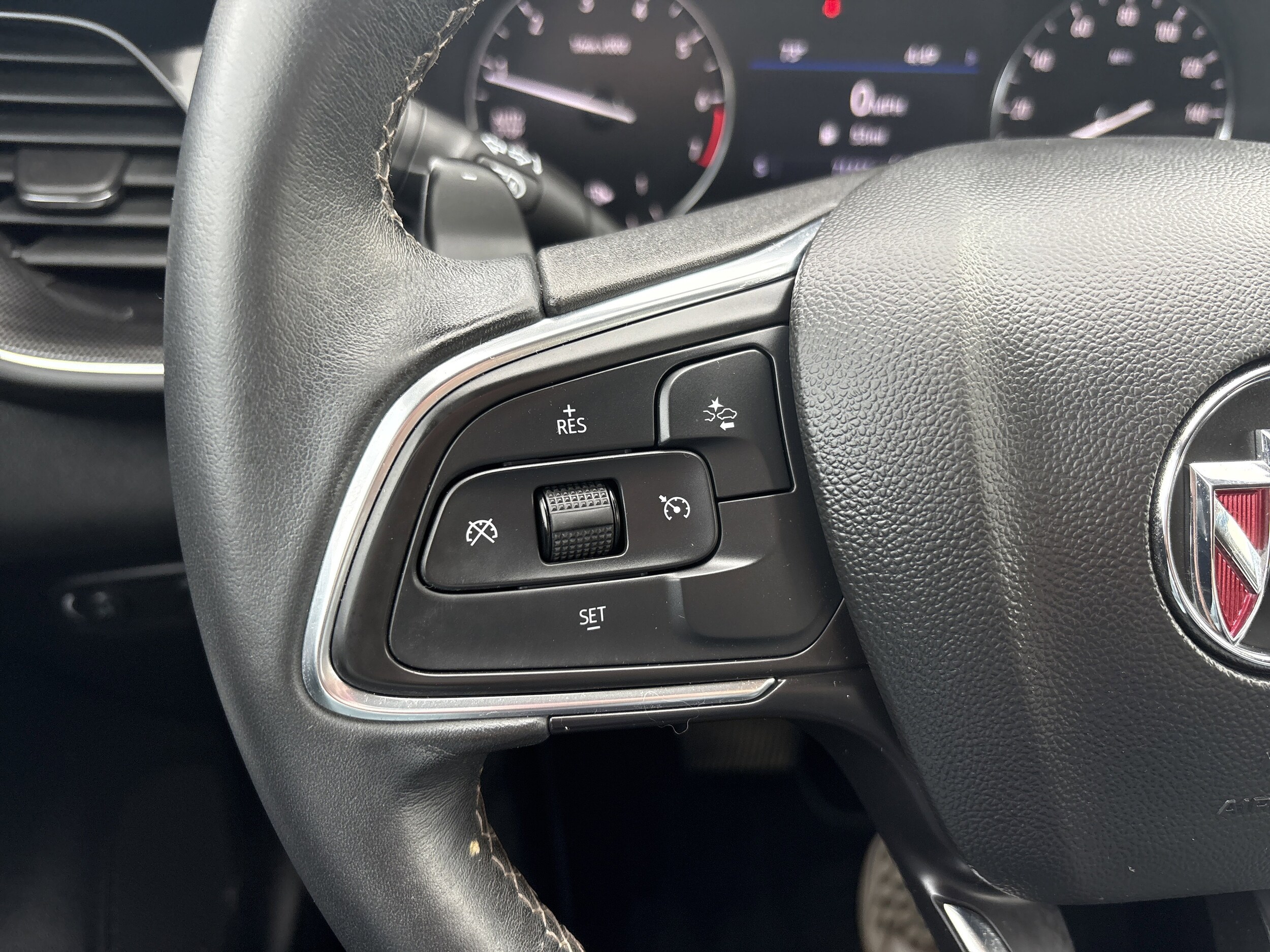 2021 Buick Envision Preferred photo 2