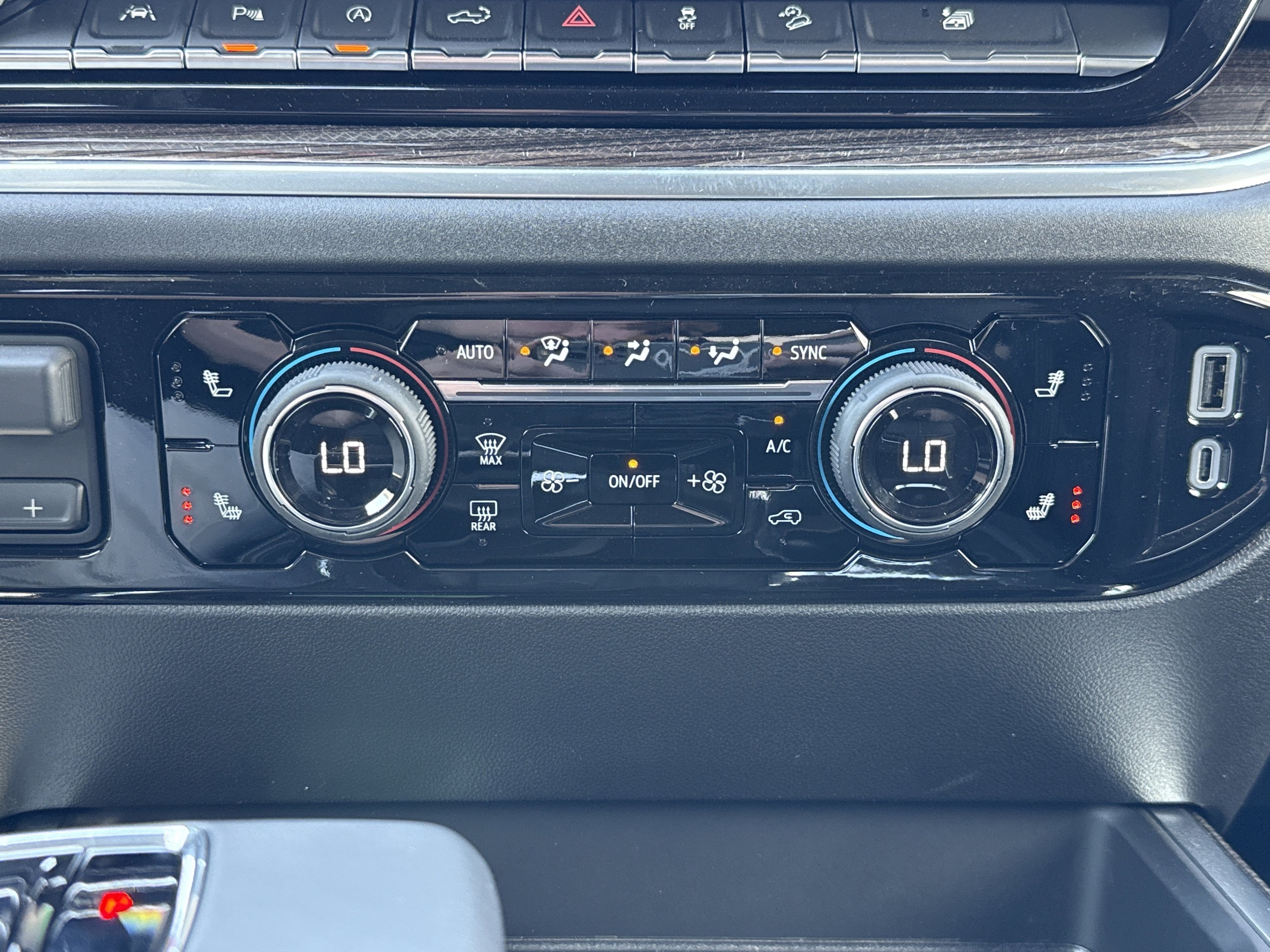 2026 Chevrolet Silverado 1500 RST - Photo 27