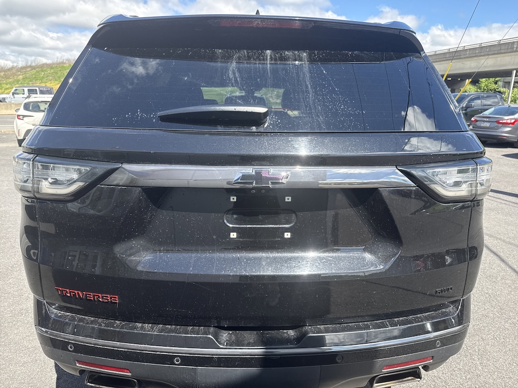 Used 2021 Chevrolet Traverse Premier SUV