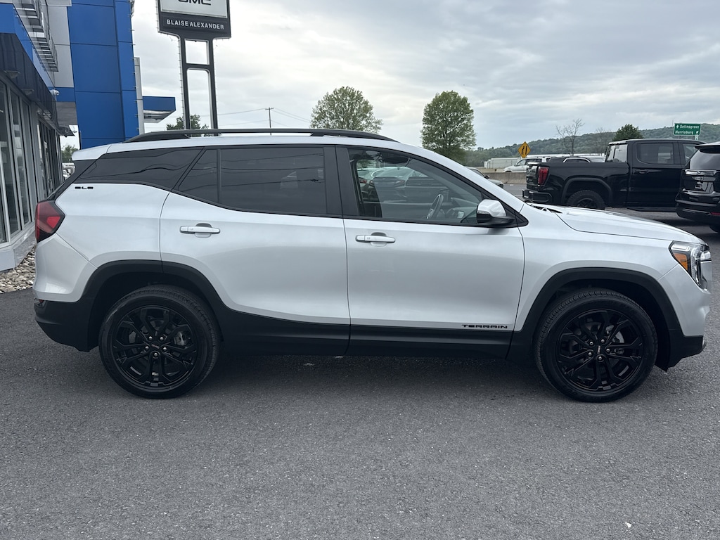 Used 2022 GMC Terrain SLE SUV
