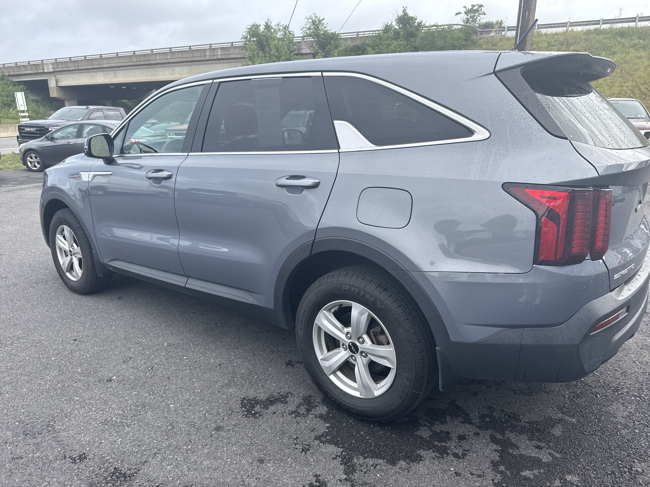 2023 Kia Sorento LX - Photo 6