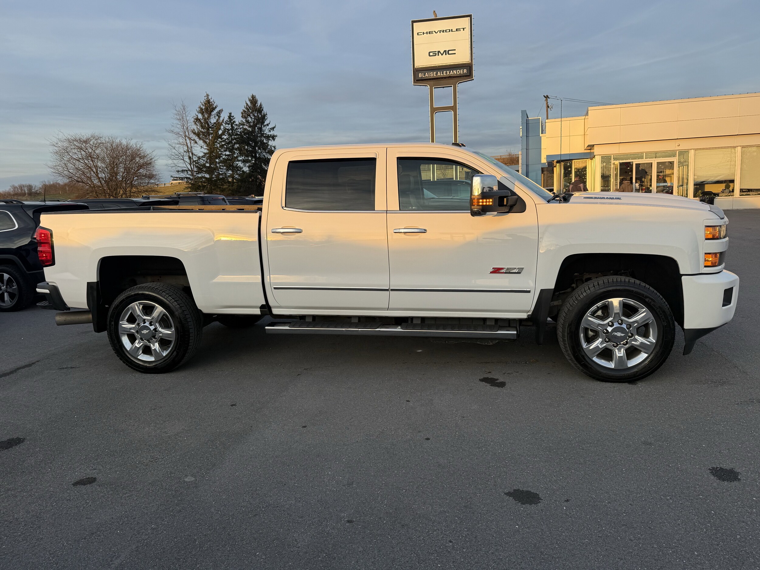 2018 Chevrolet Silverado 2500HD LTZ photo 2