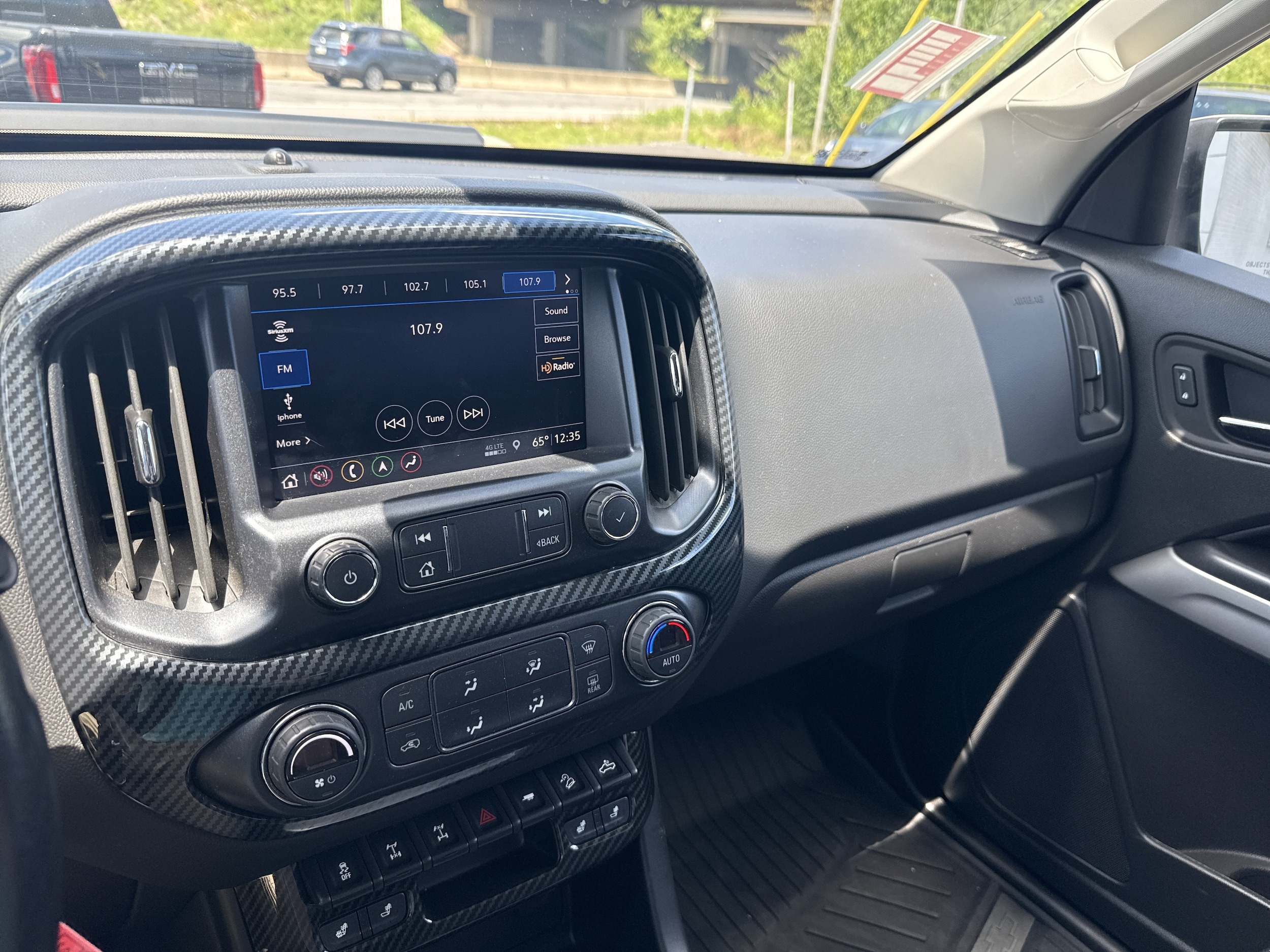 2022 Chevrolet Colorado ZR2 - Photo 23