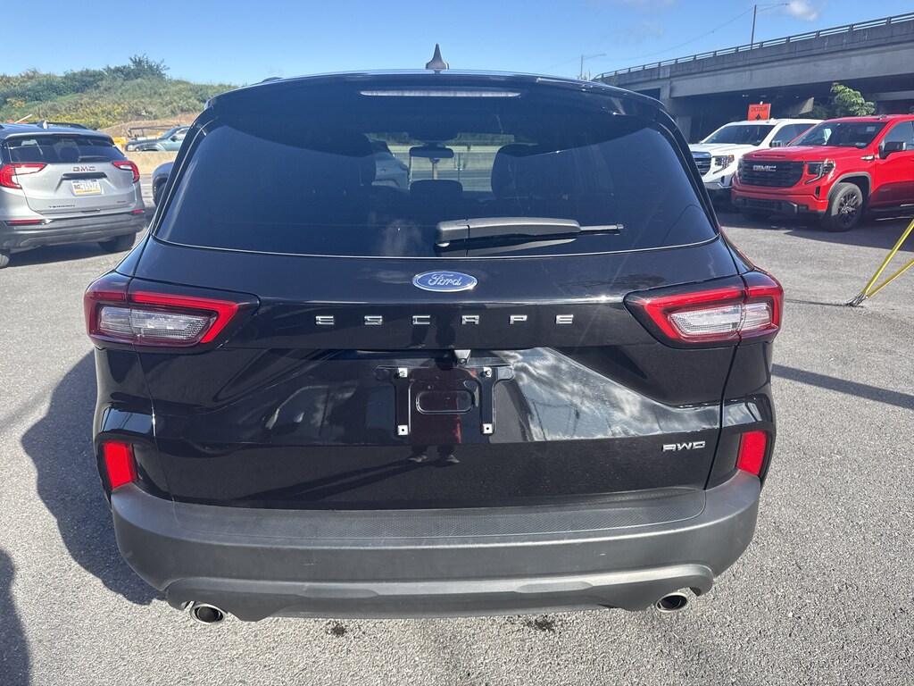 Used 2025 Ford Escape ST-Line Select SUV