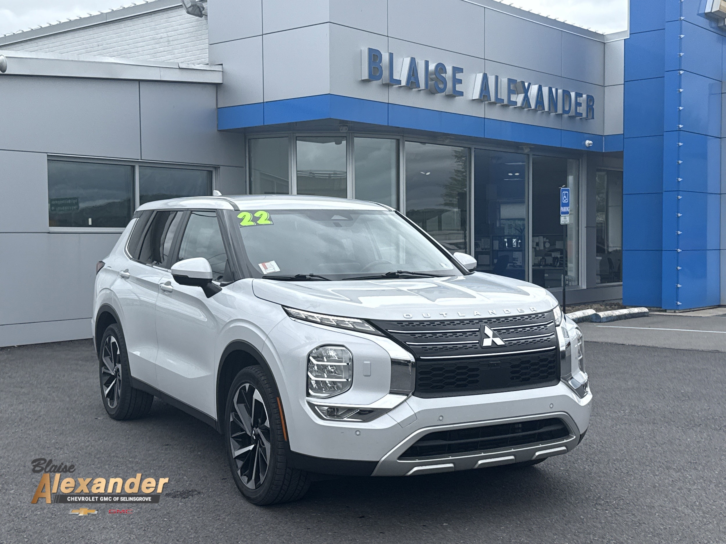 2022 Mitsubishi Outlander