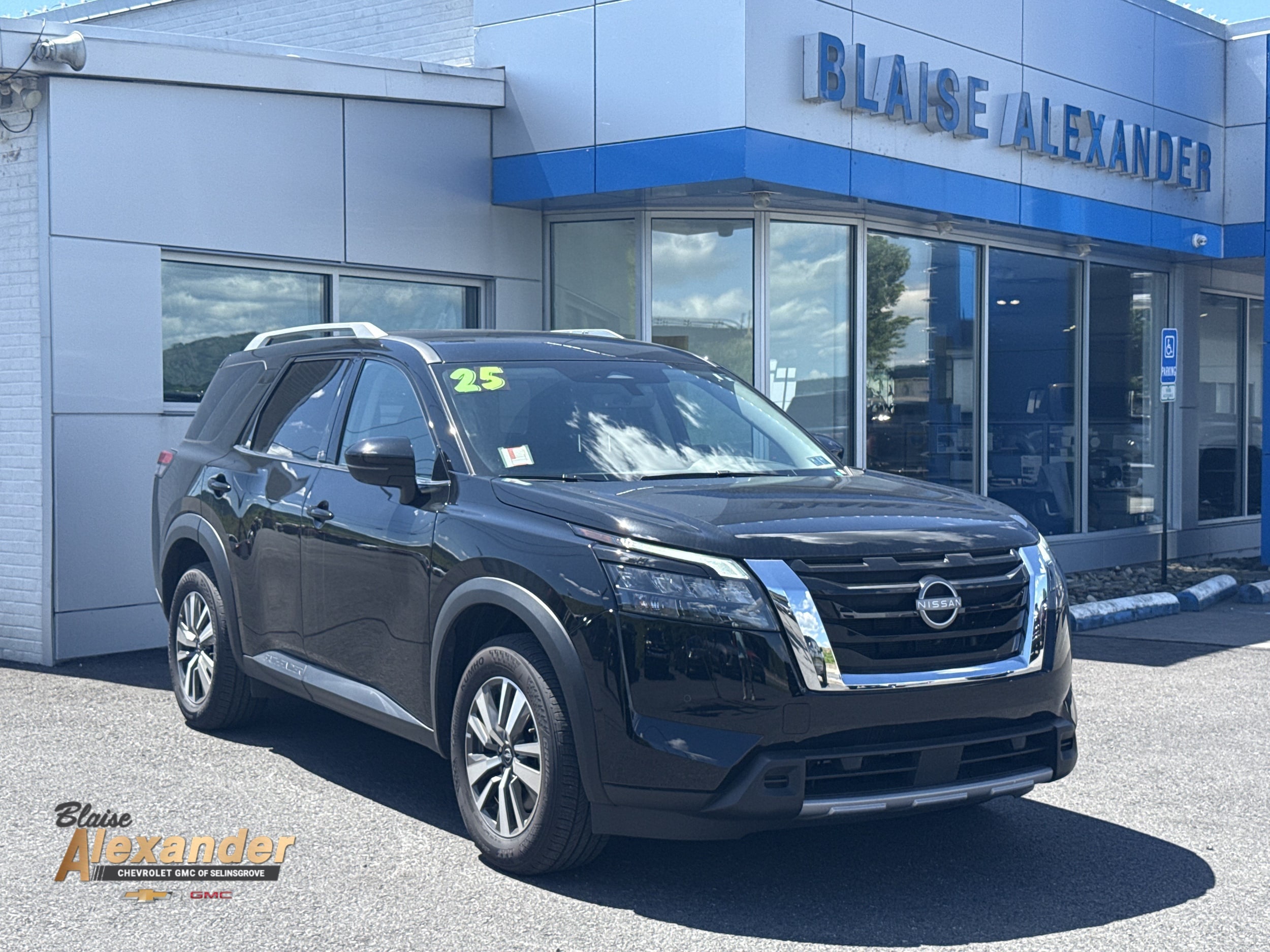 2025 Nissan Pathfinder
