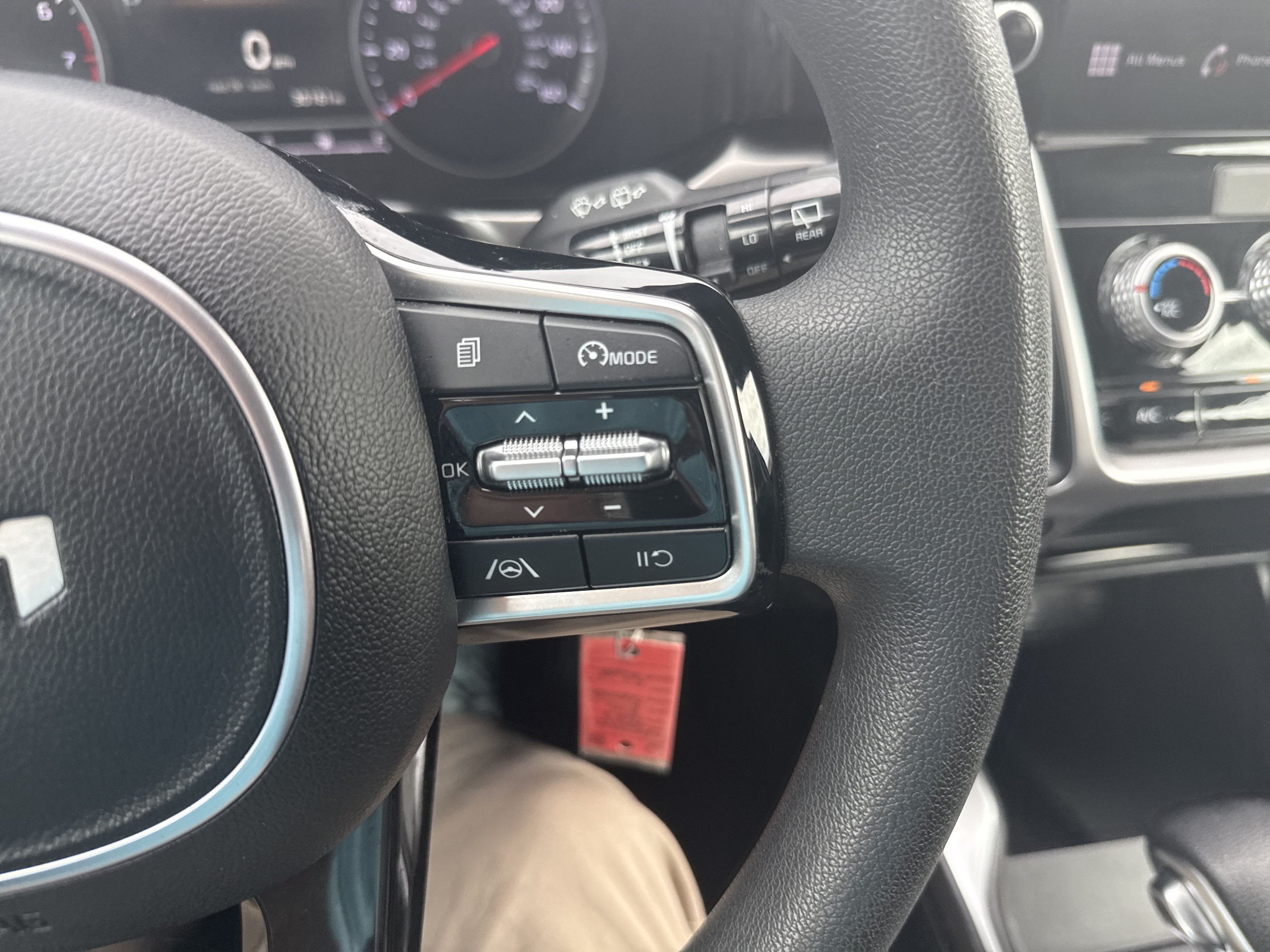 2023 Kia Sorento LX - Photo 20