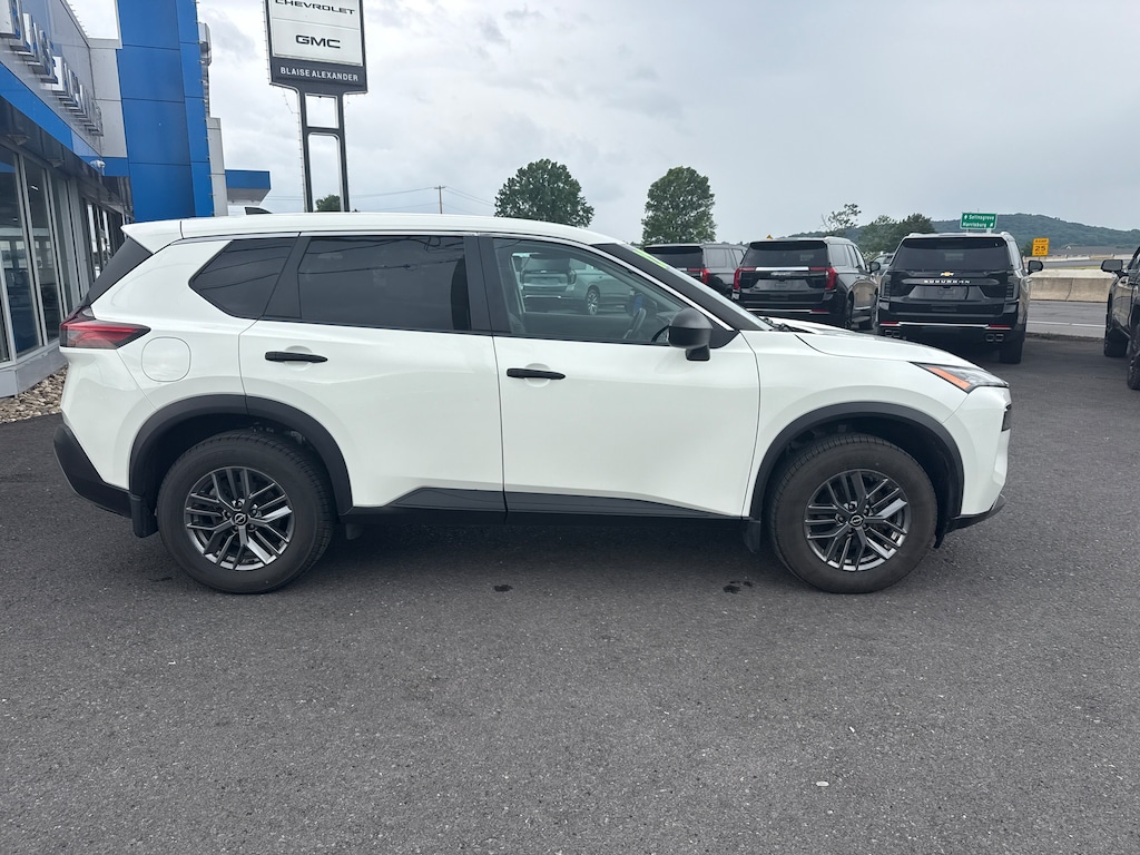 Used 2022 Nissan Rogue S SUV