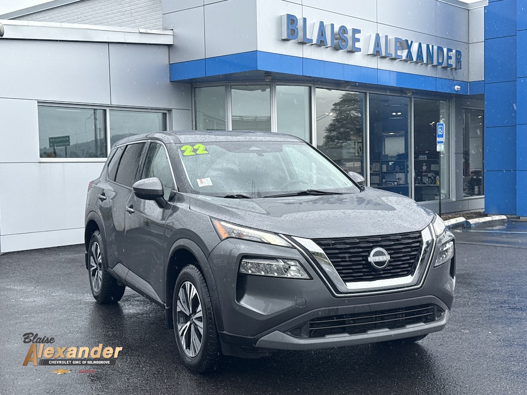 Used 2022 Nissan Rogue SV SUV