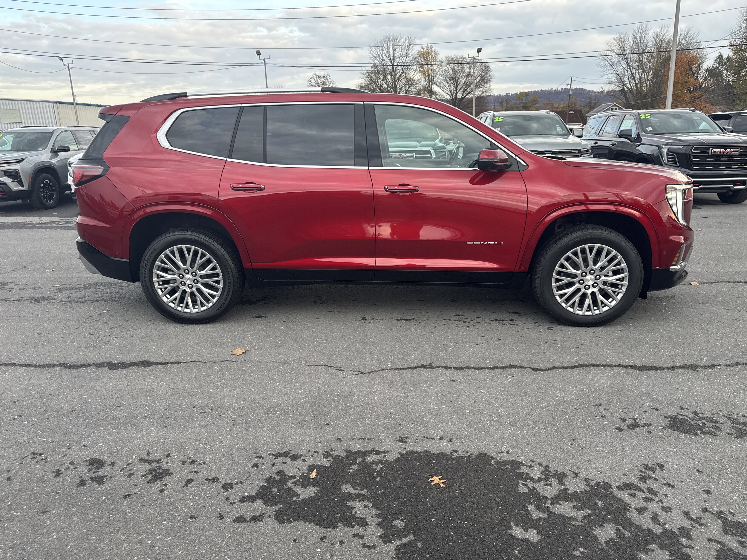 2026 Gmc Acadia Denali photo 2