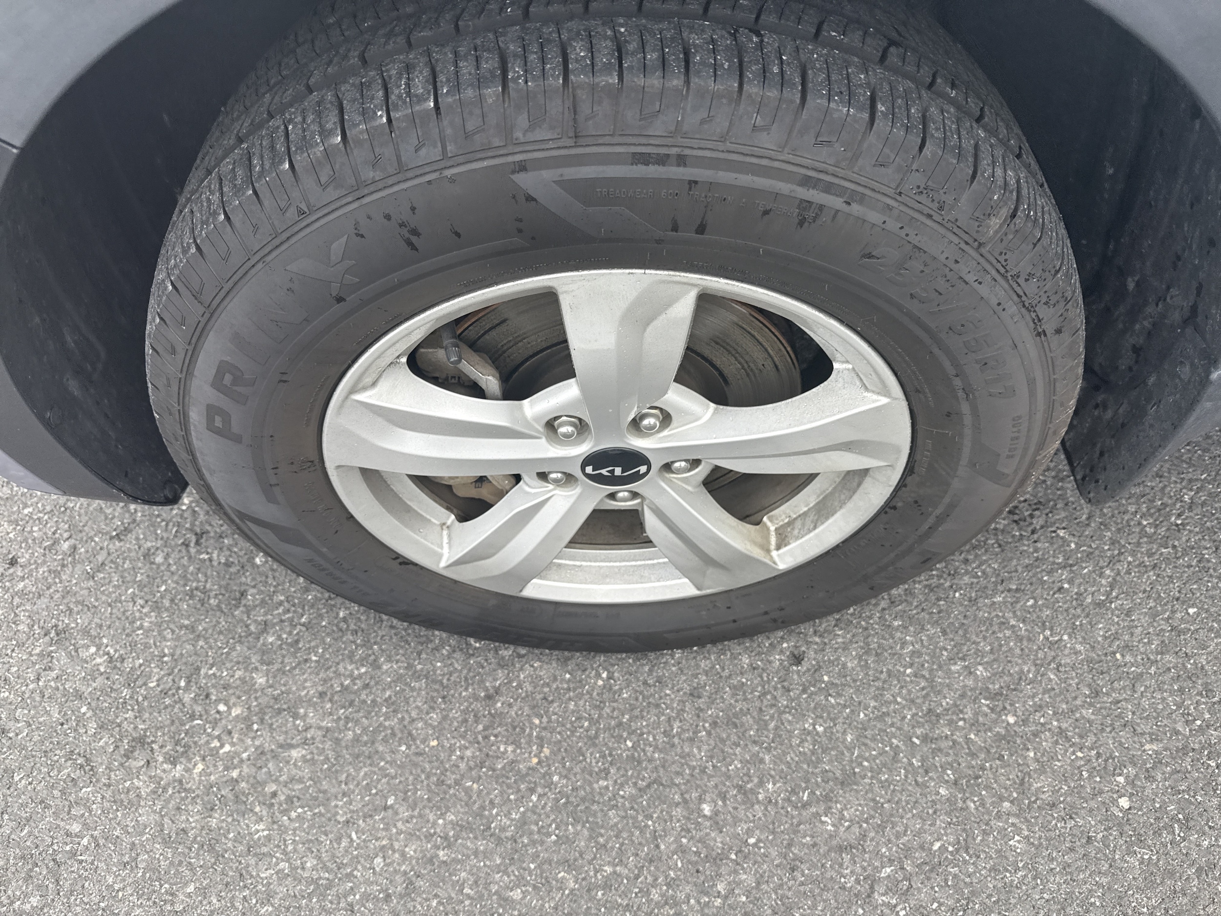 2023 Kia Sorento LX - Photo 10