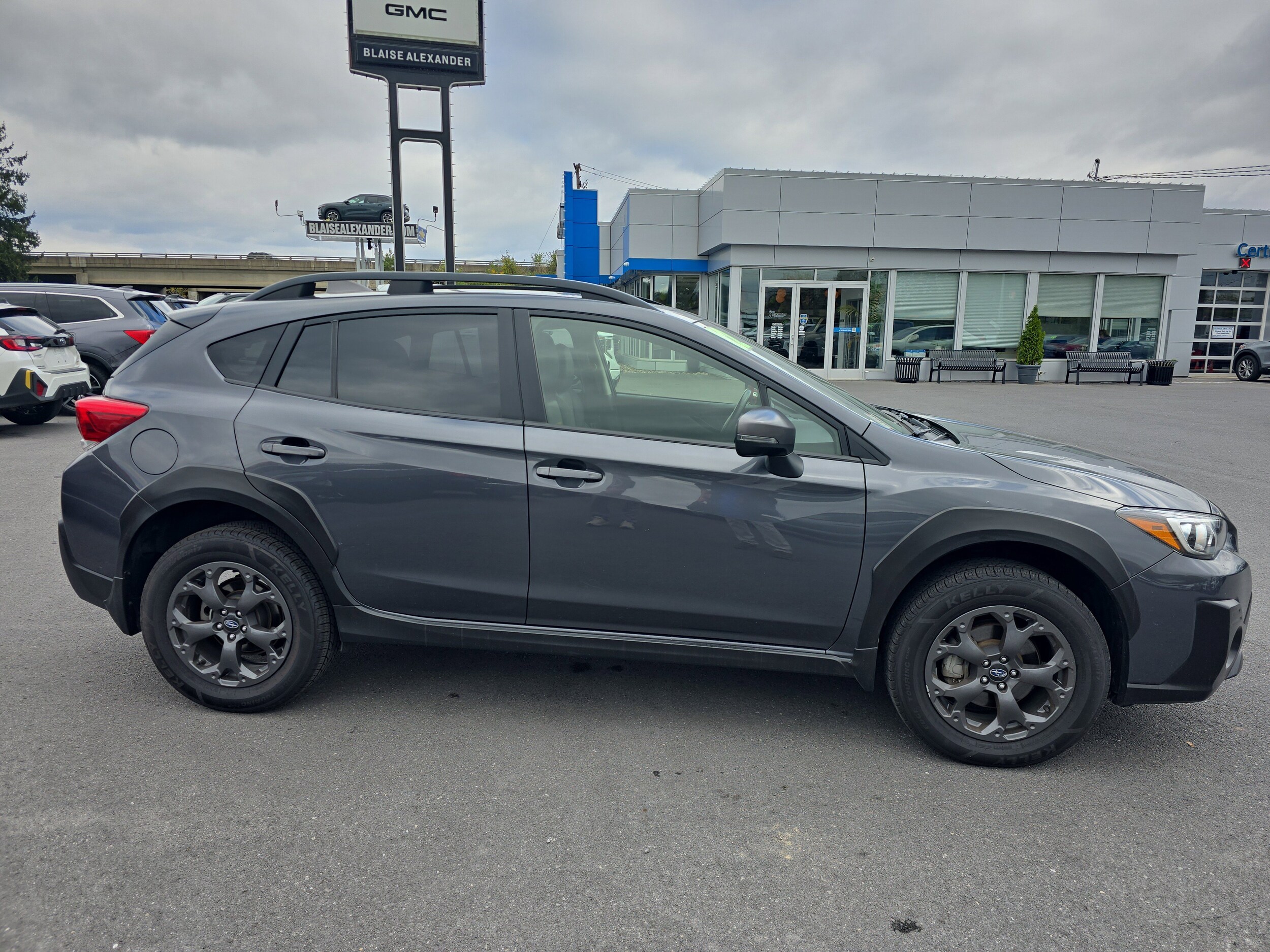 2022 Subaru Crosstrek Sport photo 2