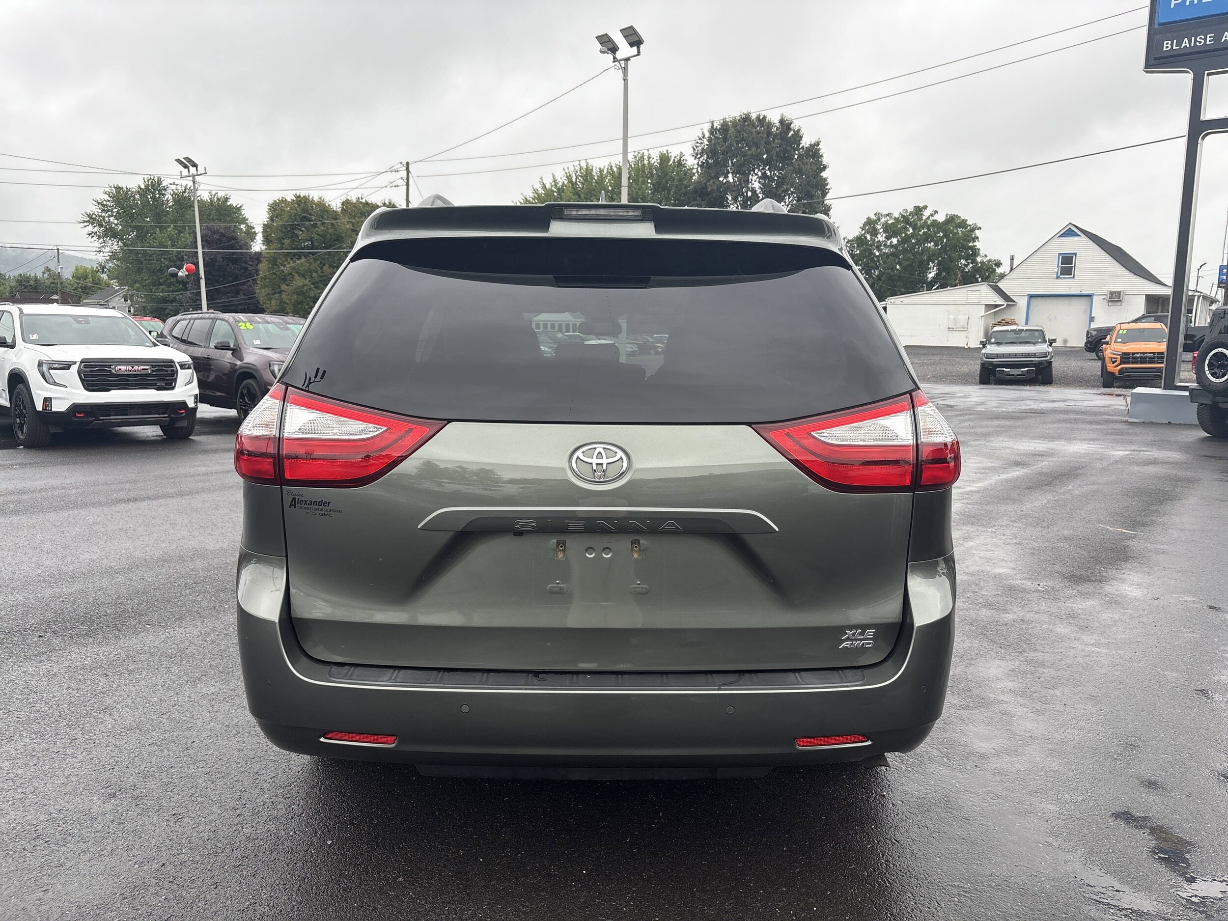 2018 Toyota Sienna XLE photo 4