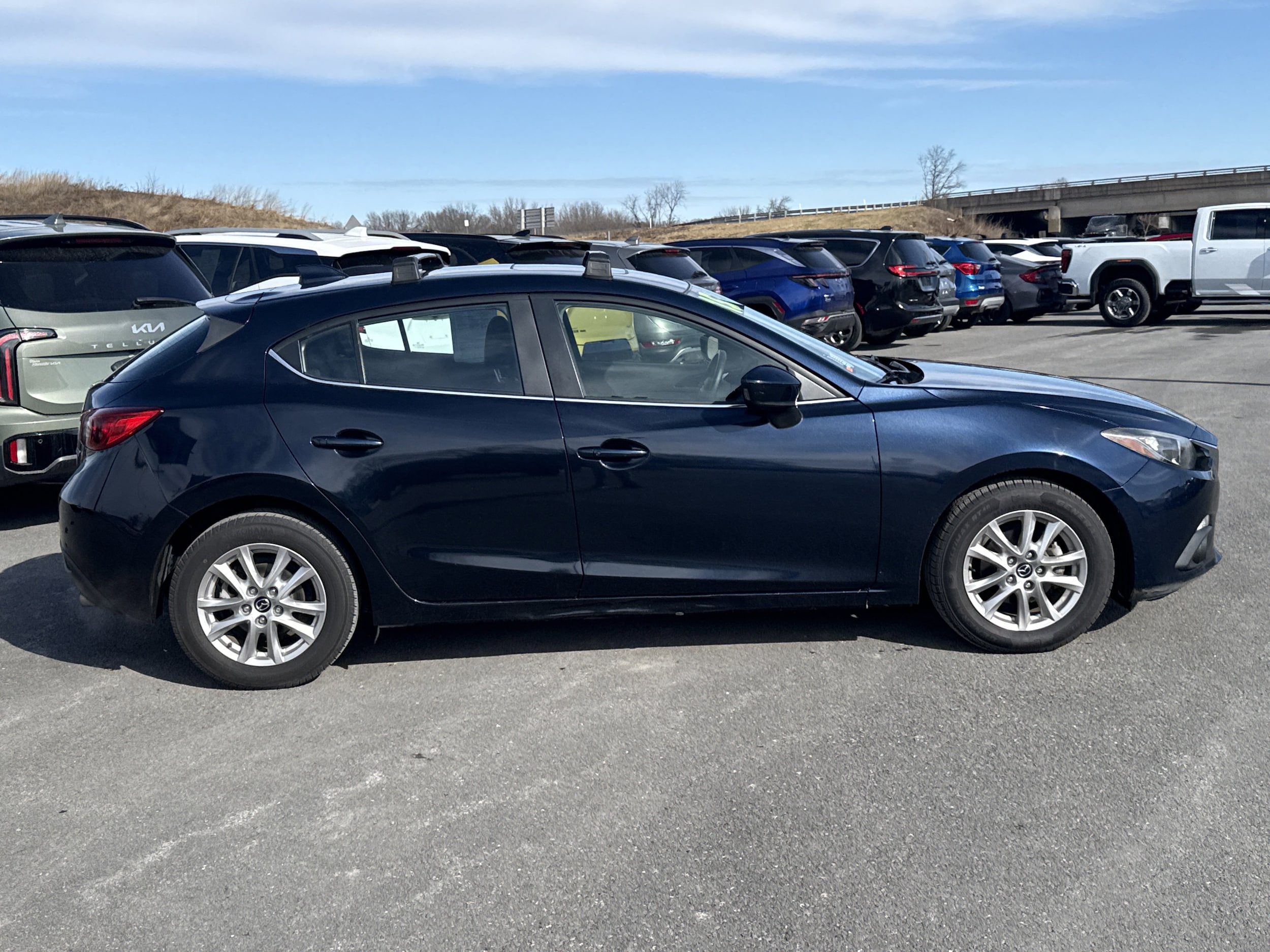 Used 2015 Mazda MAZDA3 i Touring with VIN JM1BM1L71F1250118 for sale in Selinsgrove, PA