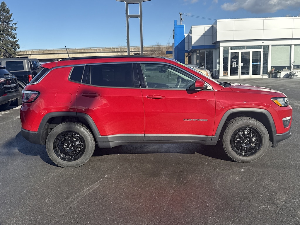 Used 2019 Jeep Compass Latitude 4x4 SUV