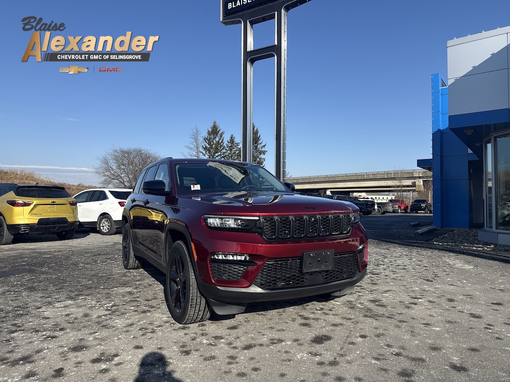 Used 2023 Jeep Grand Cherokee Limited SUV