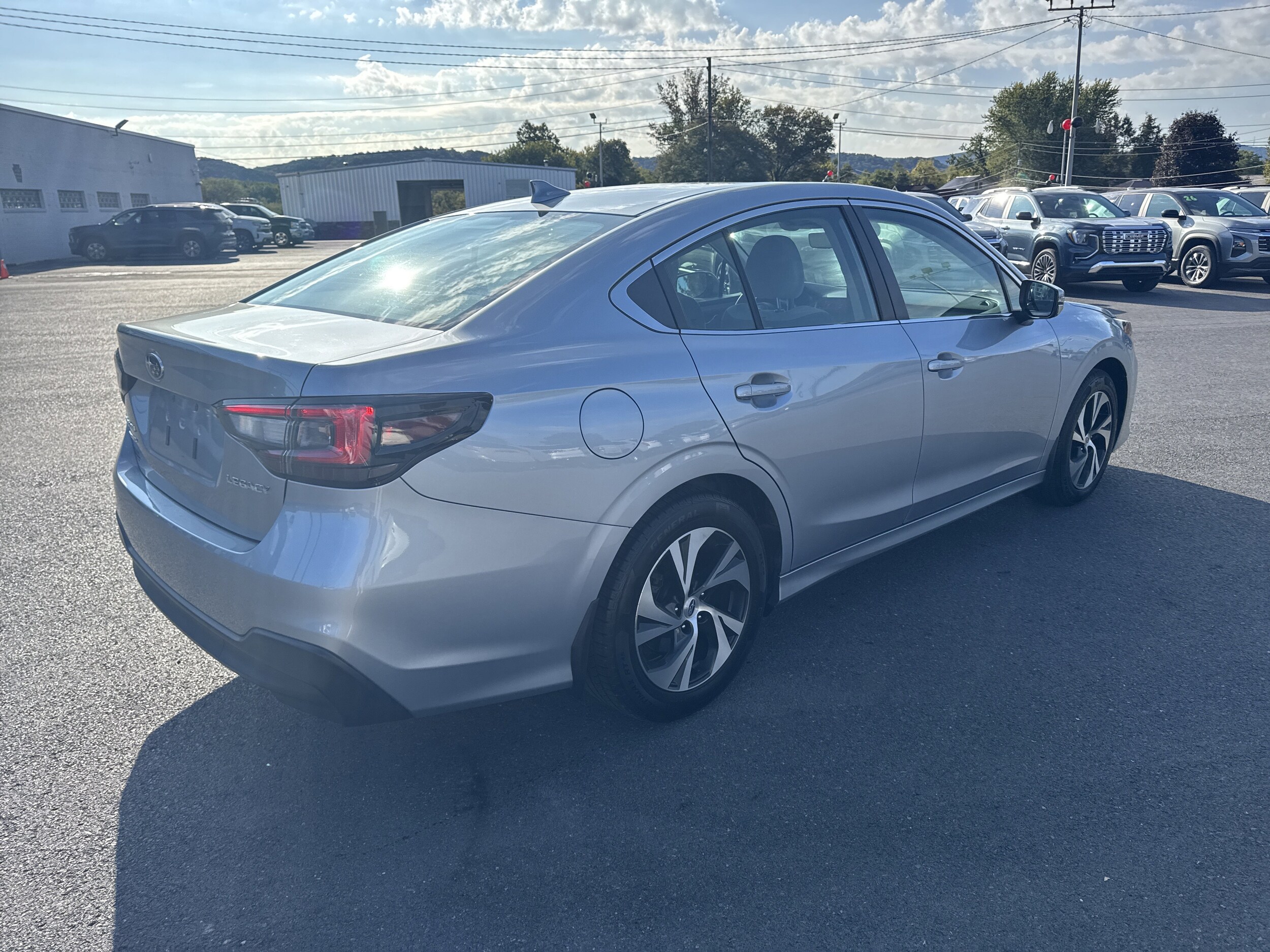 2022 Subaru Legacy Premium photo 2