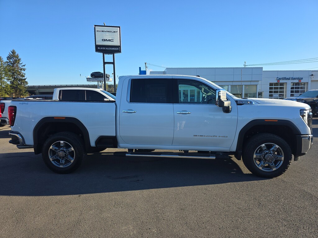 New 2026 GMC Sierra 2500 HD SLT Truck Crew Cab