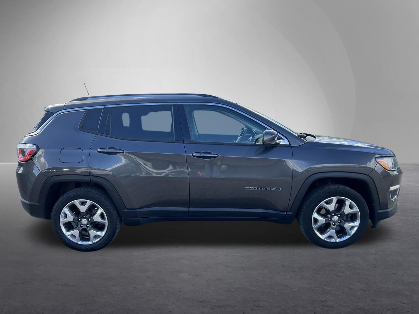 Used 2019 Jeep Compass Limited with VIN 3C4NJDCB0KT753363 for sale in Burnham, PA