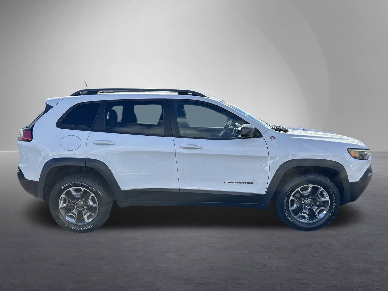 Used 2019 Jeep Cherokee Trailhawk with VIN 1C4PJMBX8KD360710 for sale in Burnham, PA