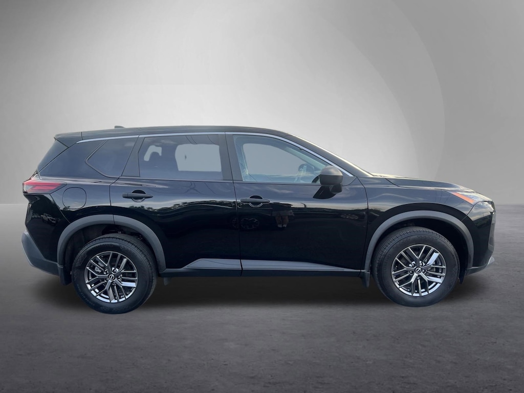 Used 2023 Nissan Rogue S SUV