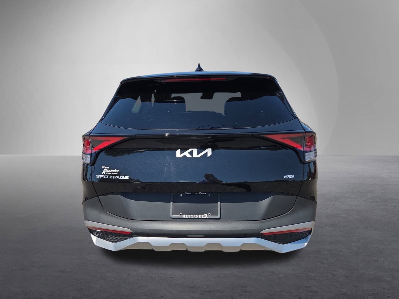 2024 Kia Sportage LX photo 4