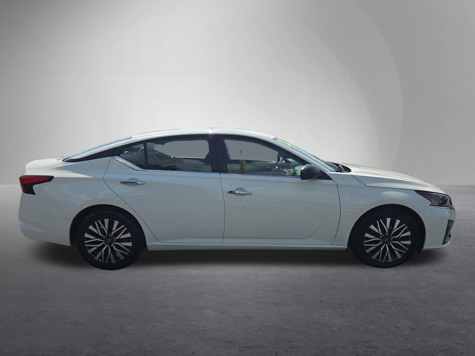 Used 2025 Nissan Altima SV with VIN 1N4BL4DV7SN313068 for sale in Burnham, PA