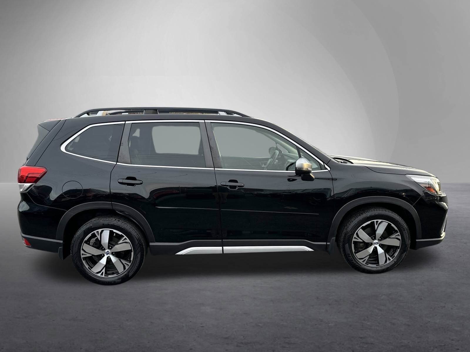 2020 Subaru Forester Touring photo 2