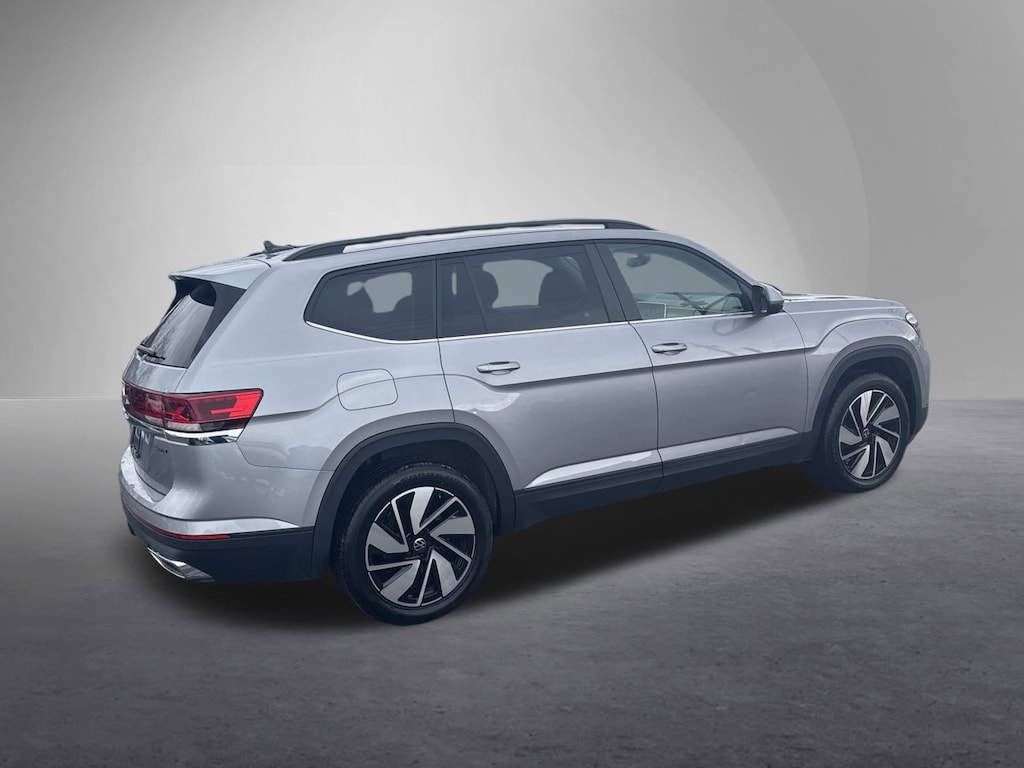 Used 2024 Volkswagen Atlas 2.0T SE w/Technology SUV