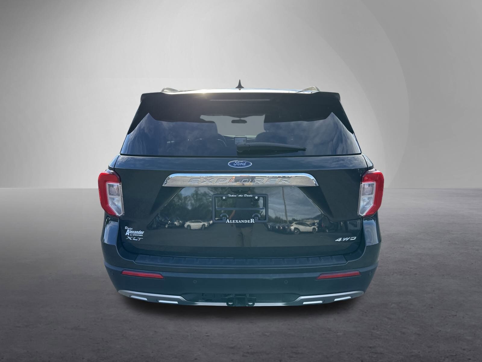 2022 Ford Explorer XLT photo 3